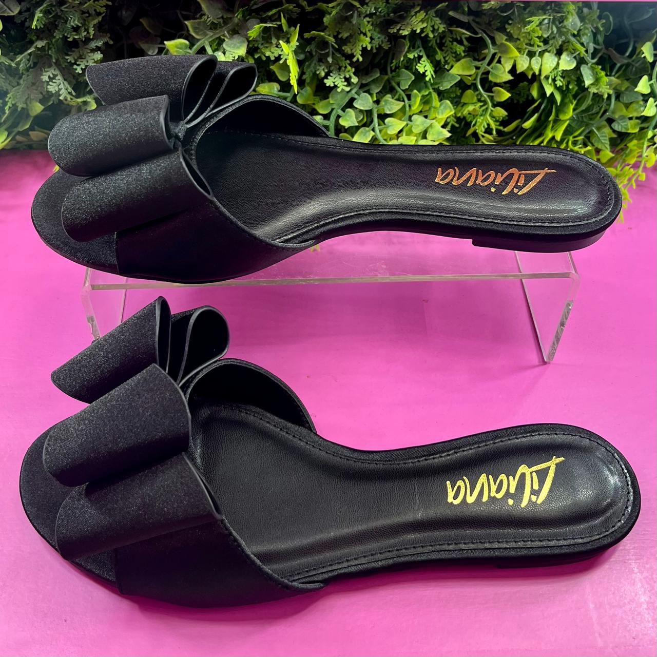 Sandalias de moño negro