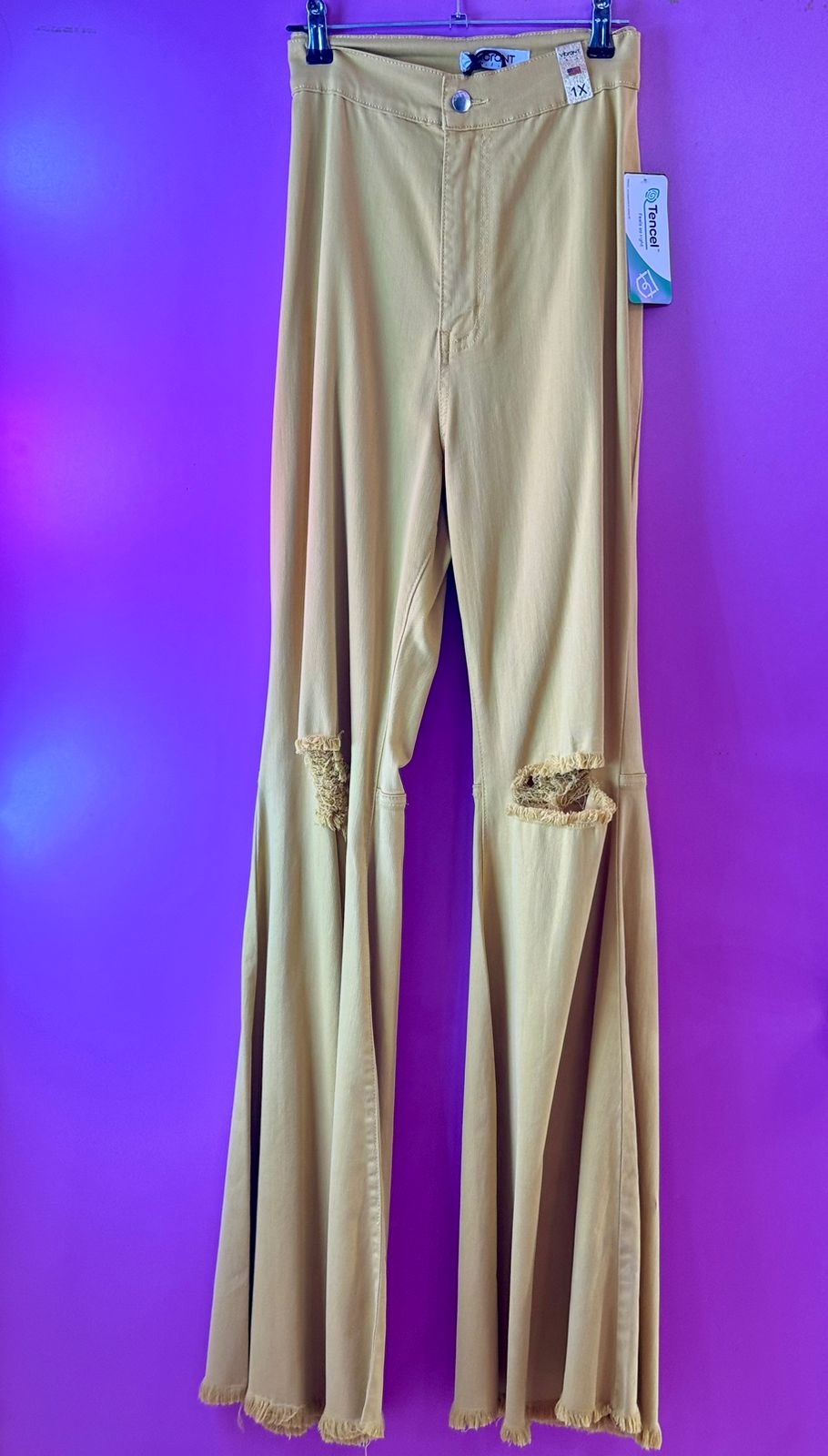 Pantalón mezclilla mostaza