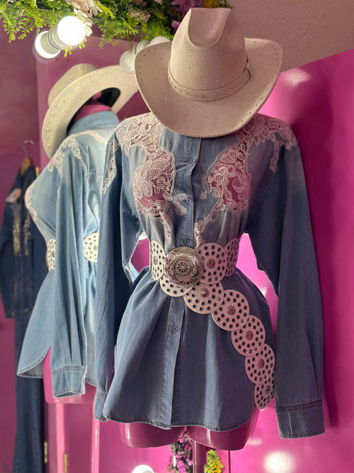 Blusas, camisas y tops