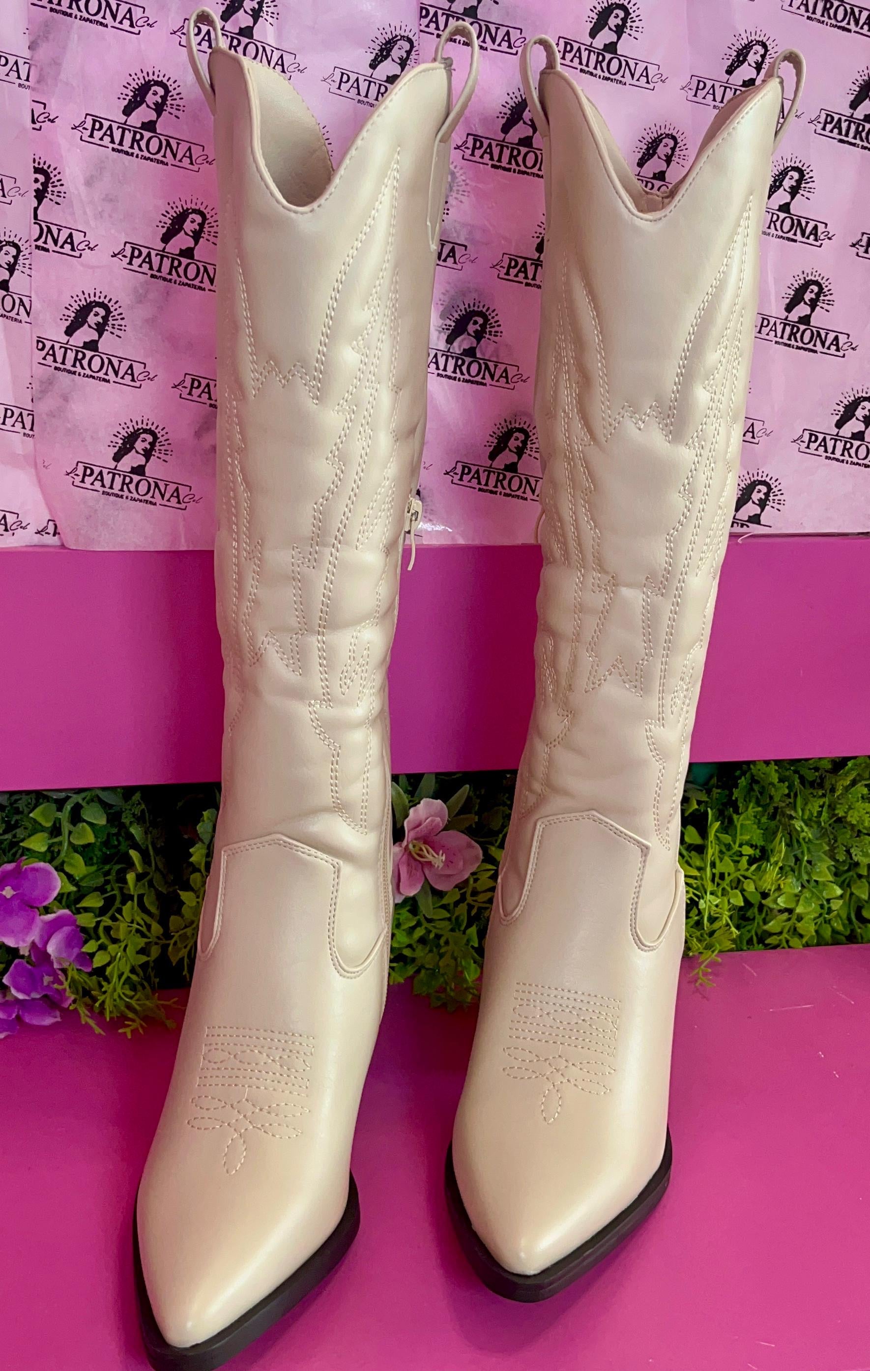 Bota vaquera color hueso LAILA