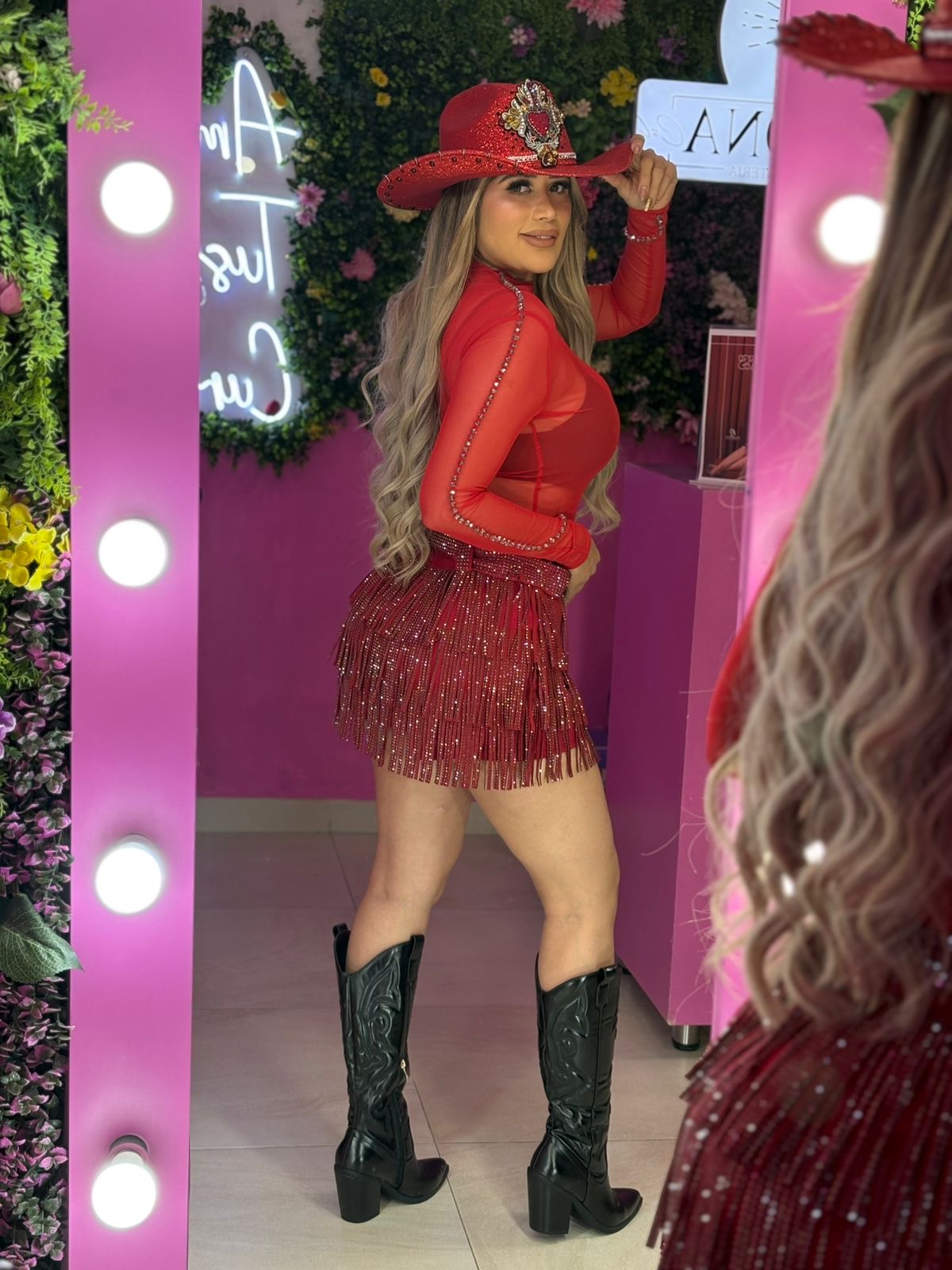 Short falda de barbas rojo con brillos