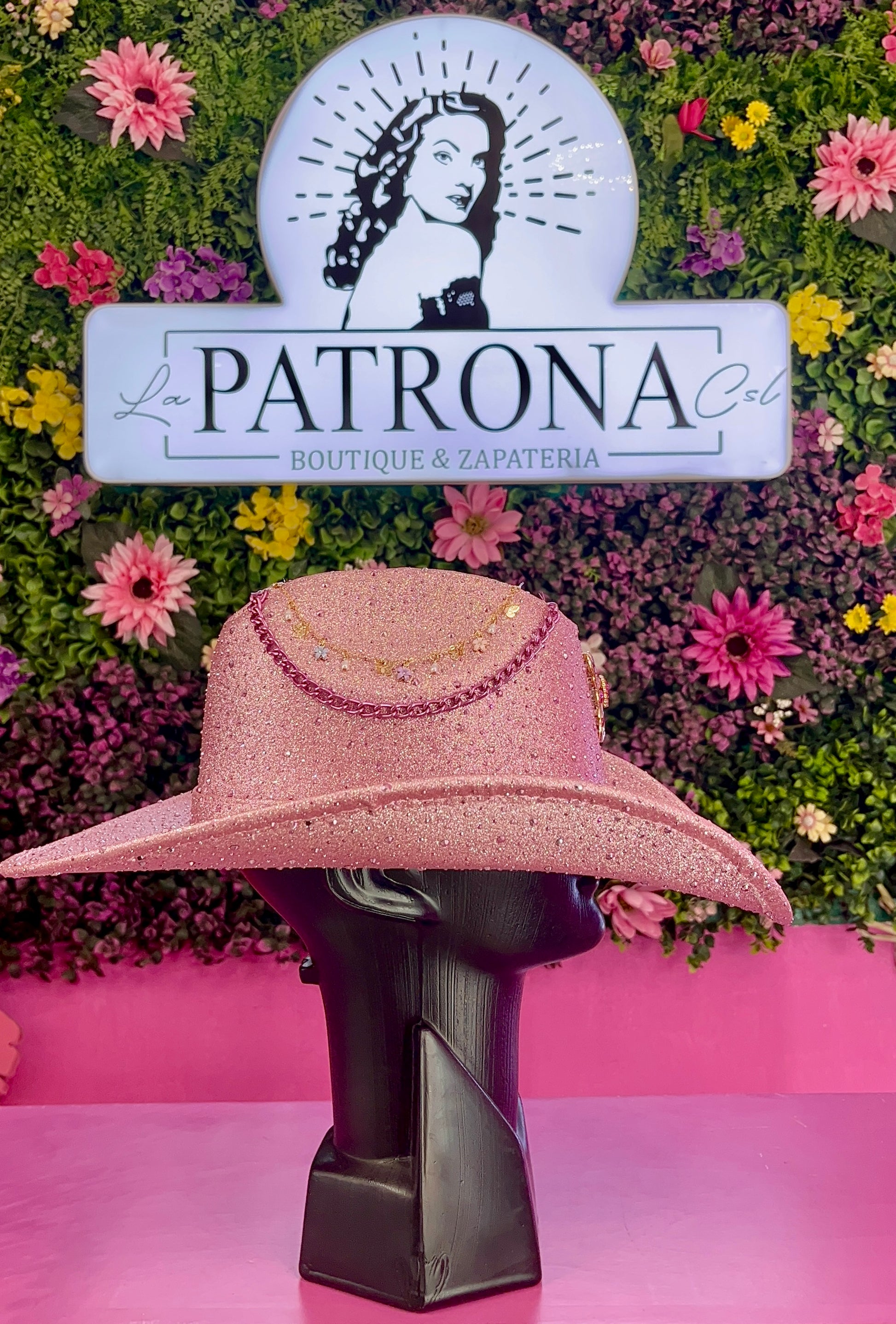 Sombrero rosa de glitter con piedras