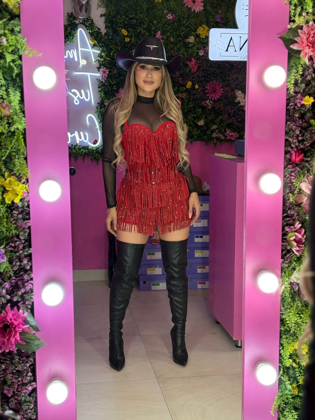 Top de barbas rojo con brillos