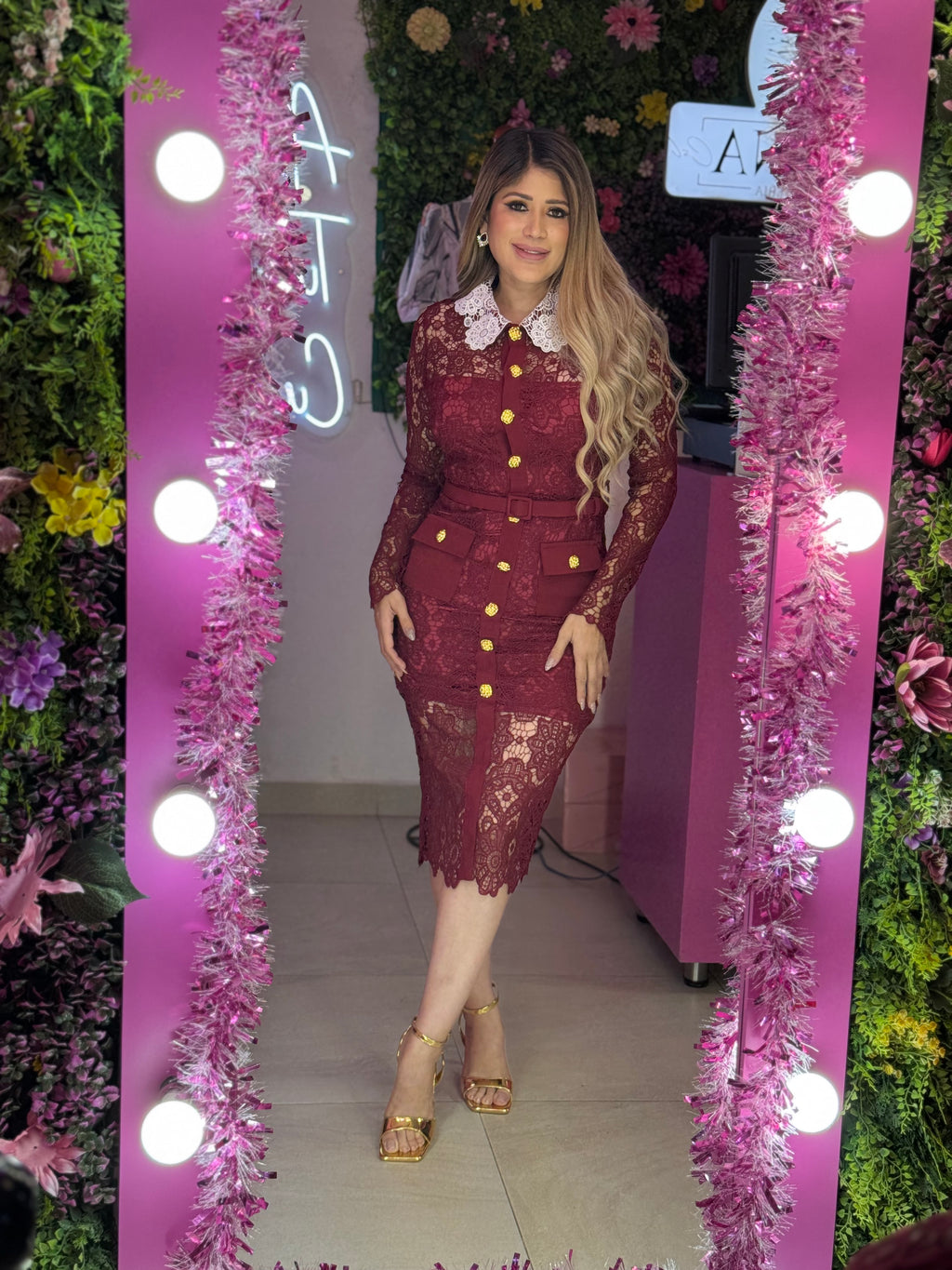 Vestido guinda encaje