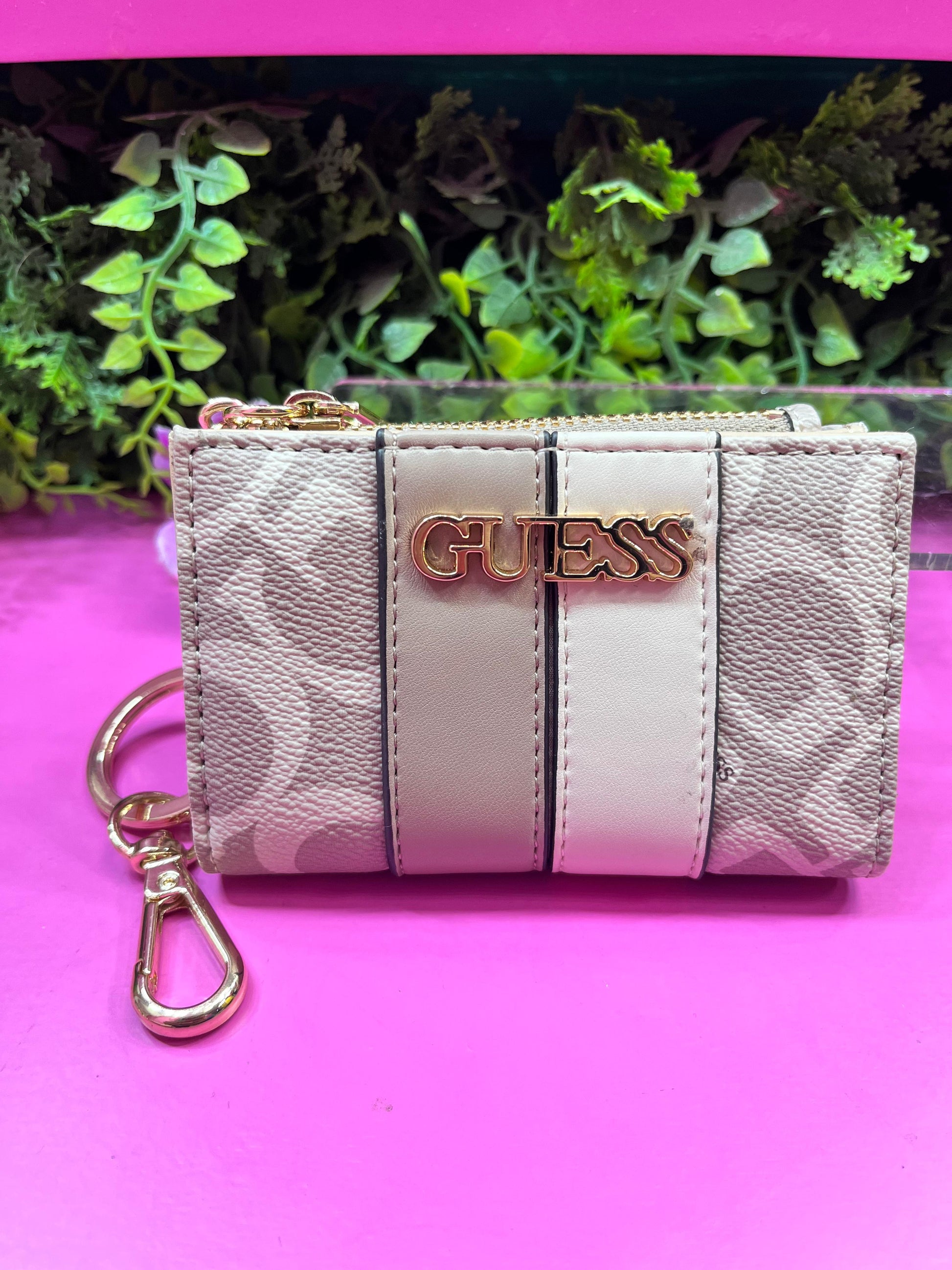 Tarjetero con monedero en colores beige