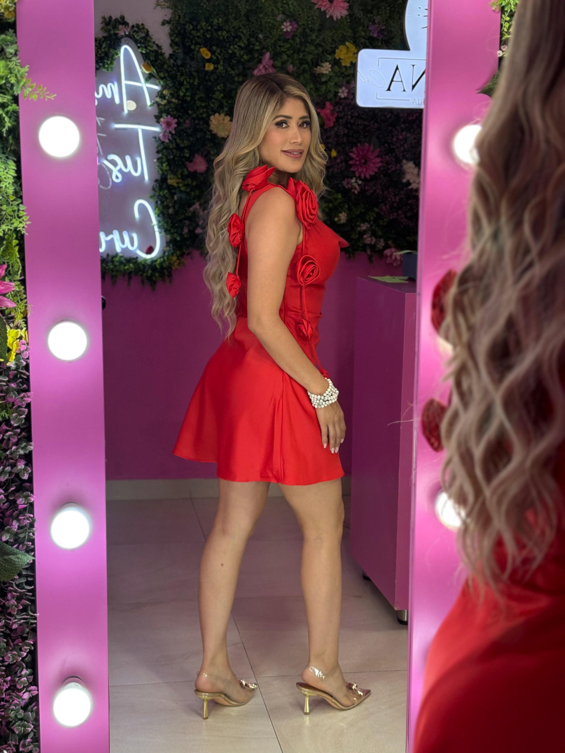 Vestido rojo rosas satin