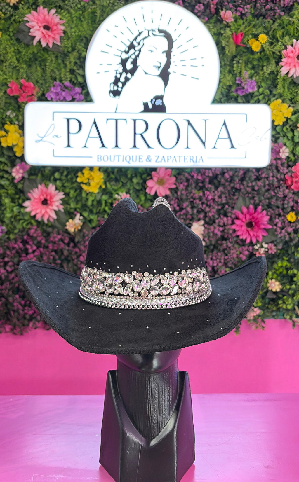 Sombrero negro con plata