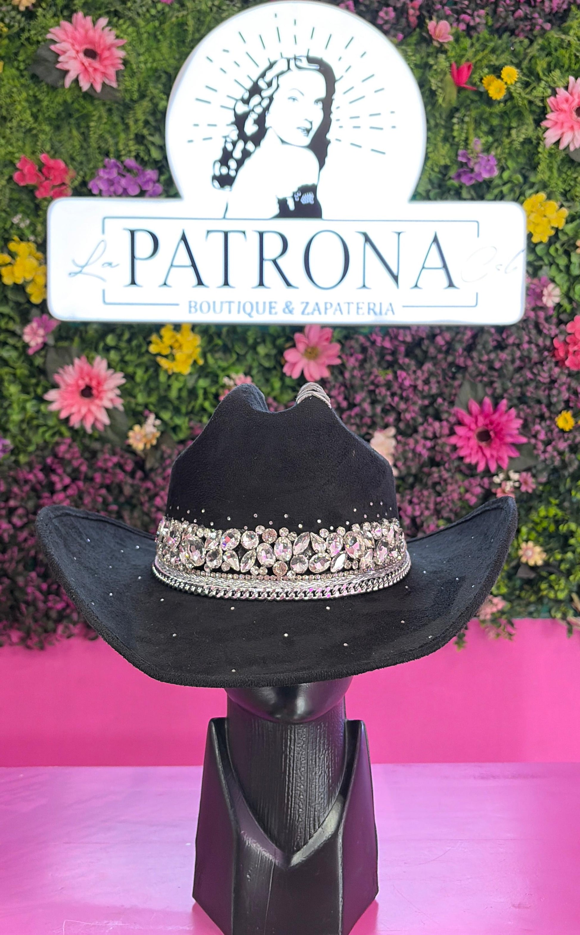 Sombrero negro con plata