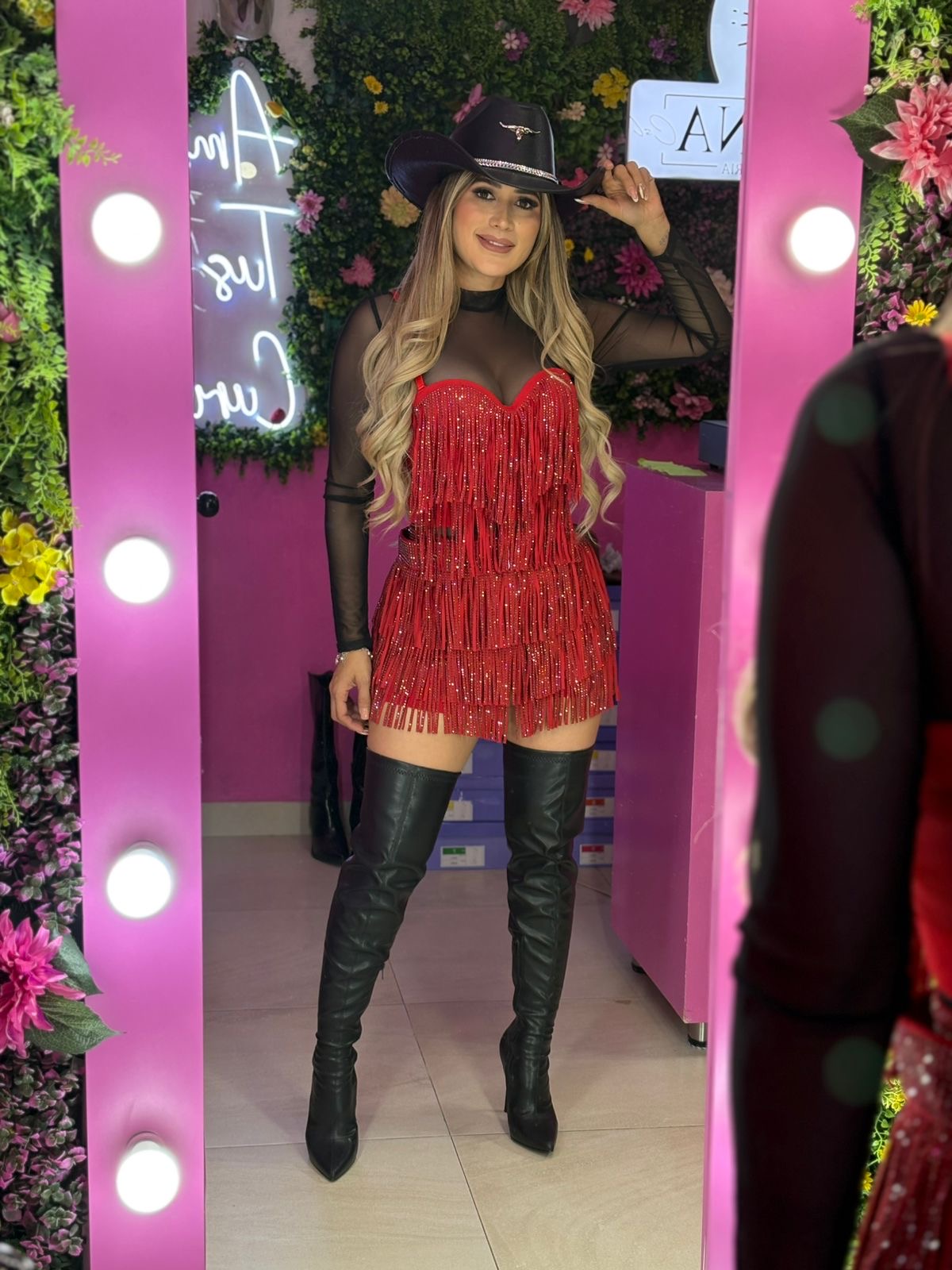 Short falda de barbas rojo con brillos