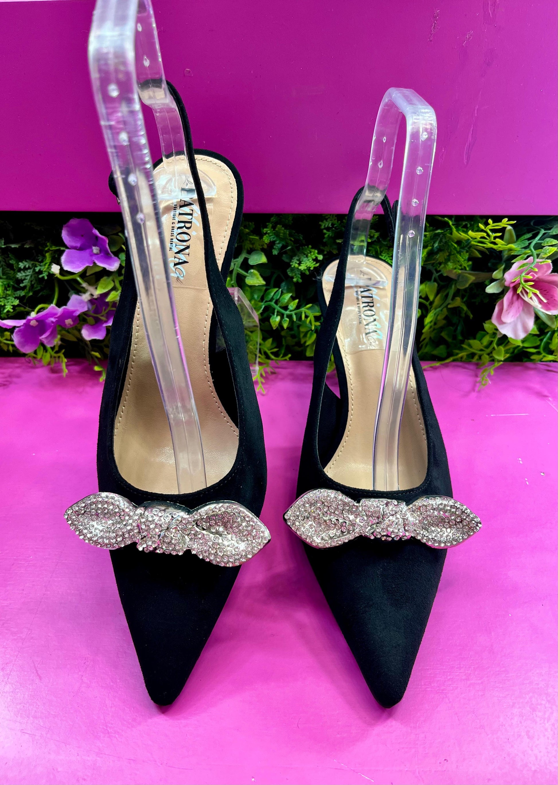 Zapatilla negra Maribel