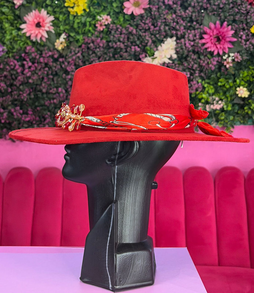 Sombrero rojo de gamuza casual pañoleta