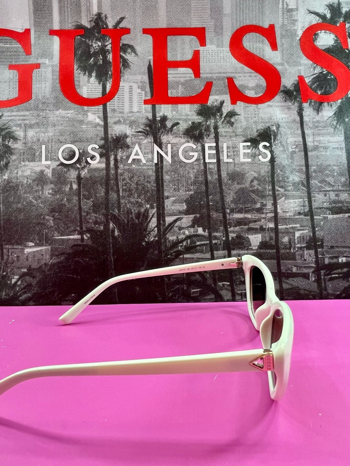Lentes “Guess” blancos