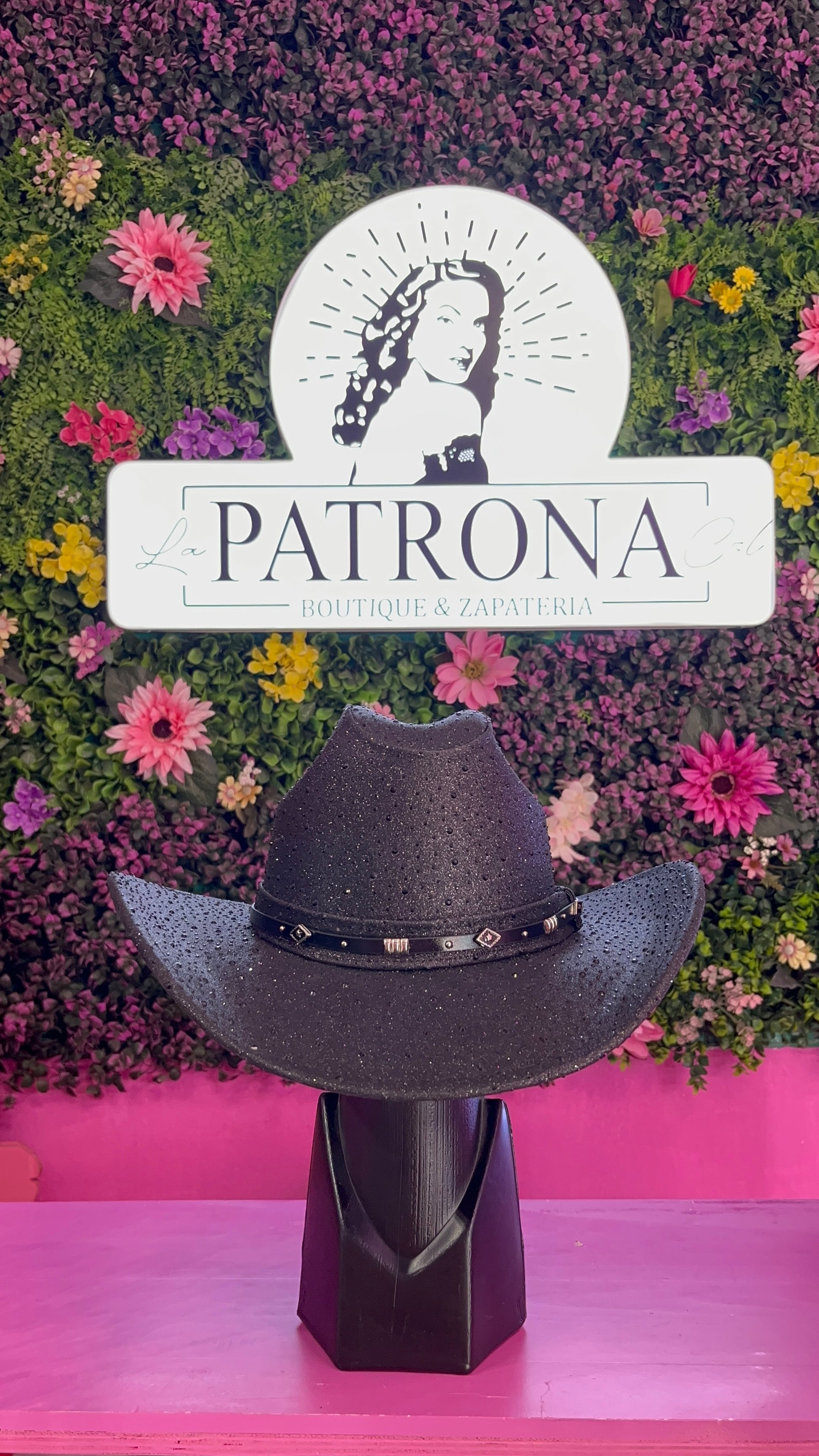 Sombrero negro con glitter piedras