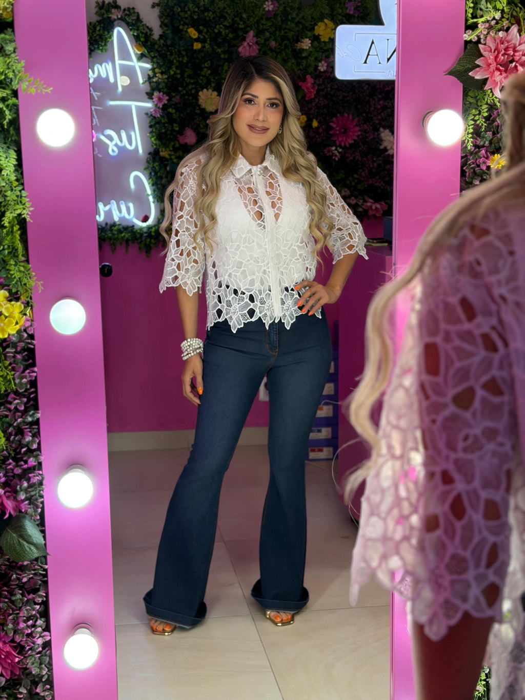 Blusa blanca de encaje