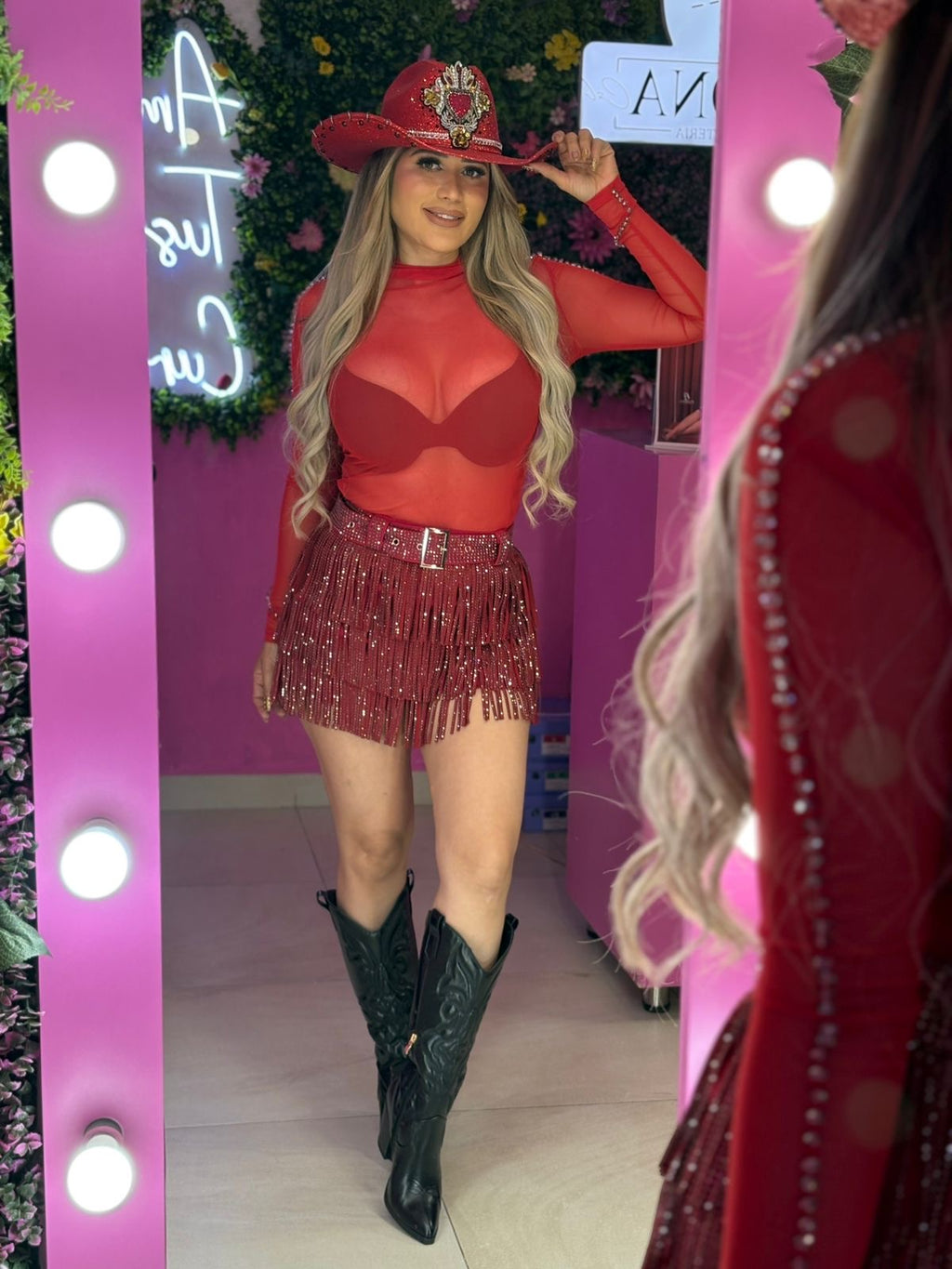 Short falda de barbas rojo con brillos