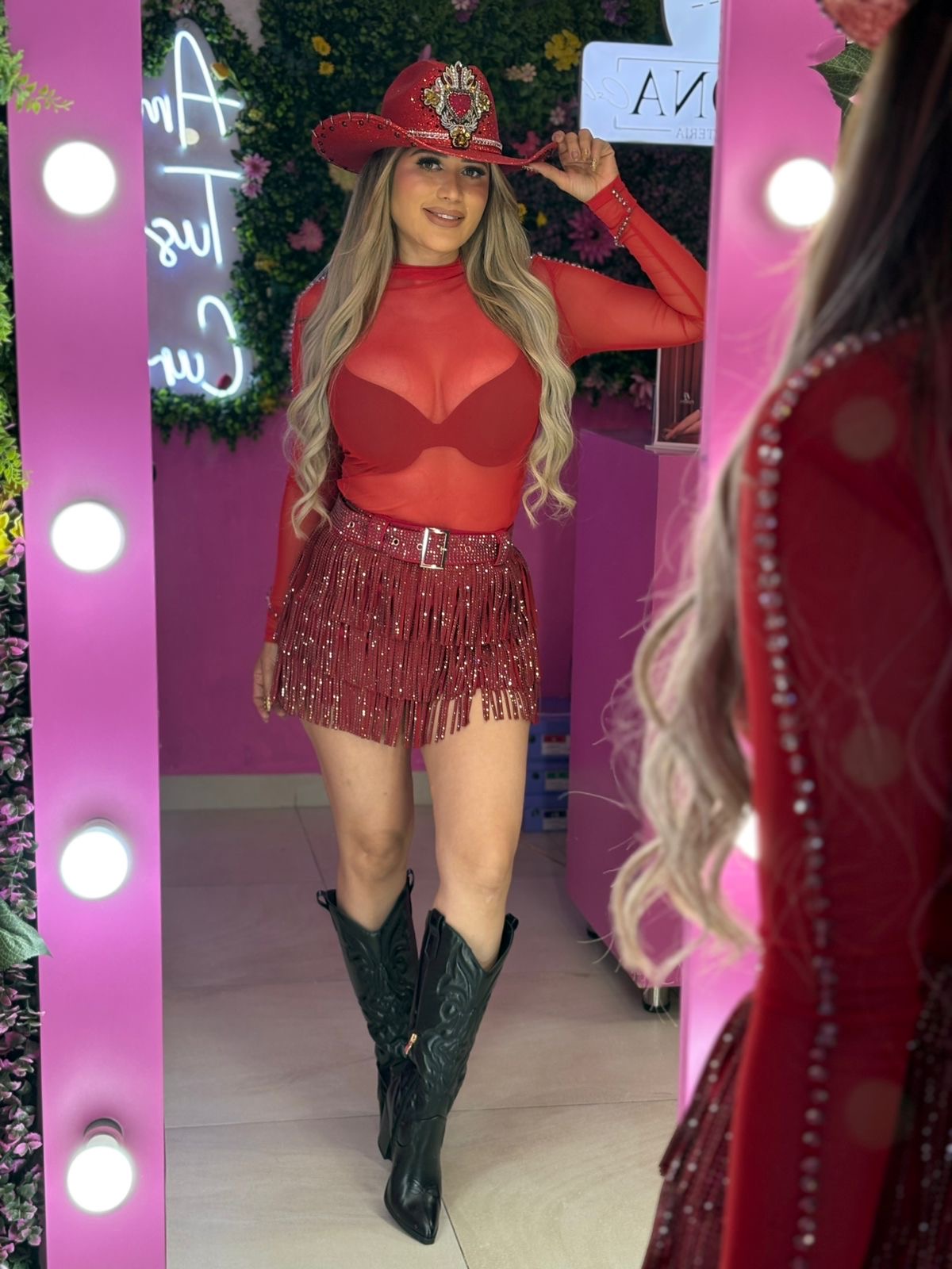 Short falda de barbas rojo con brillos