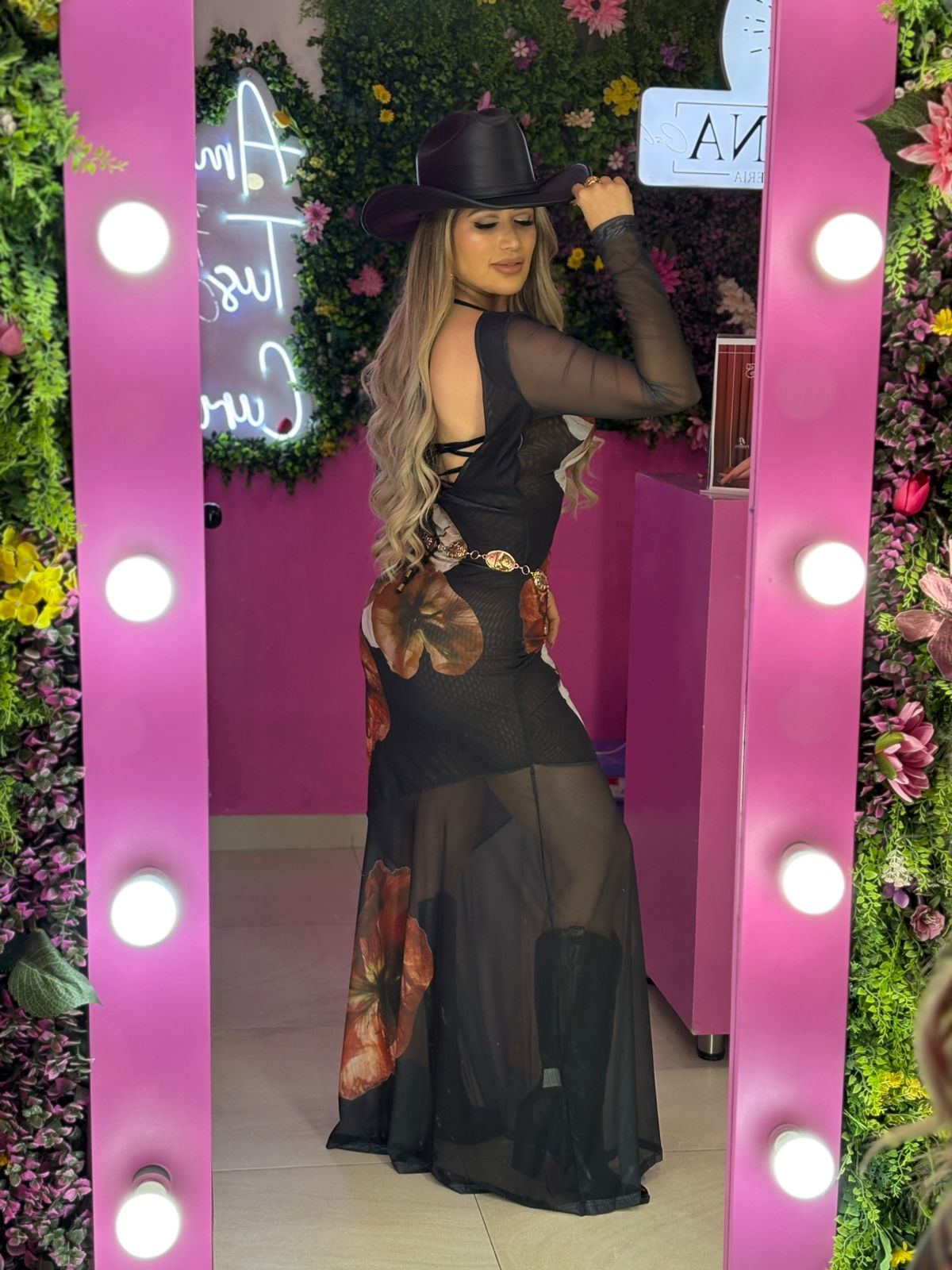 Vestido mesh negro con flores