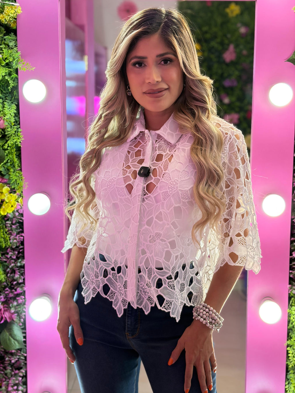 Blusa blanca de encaje