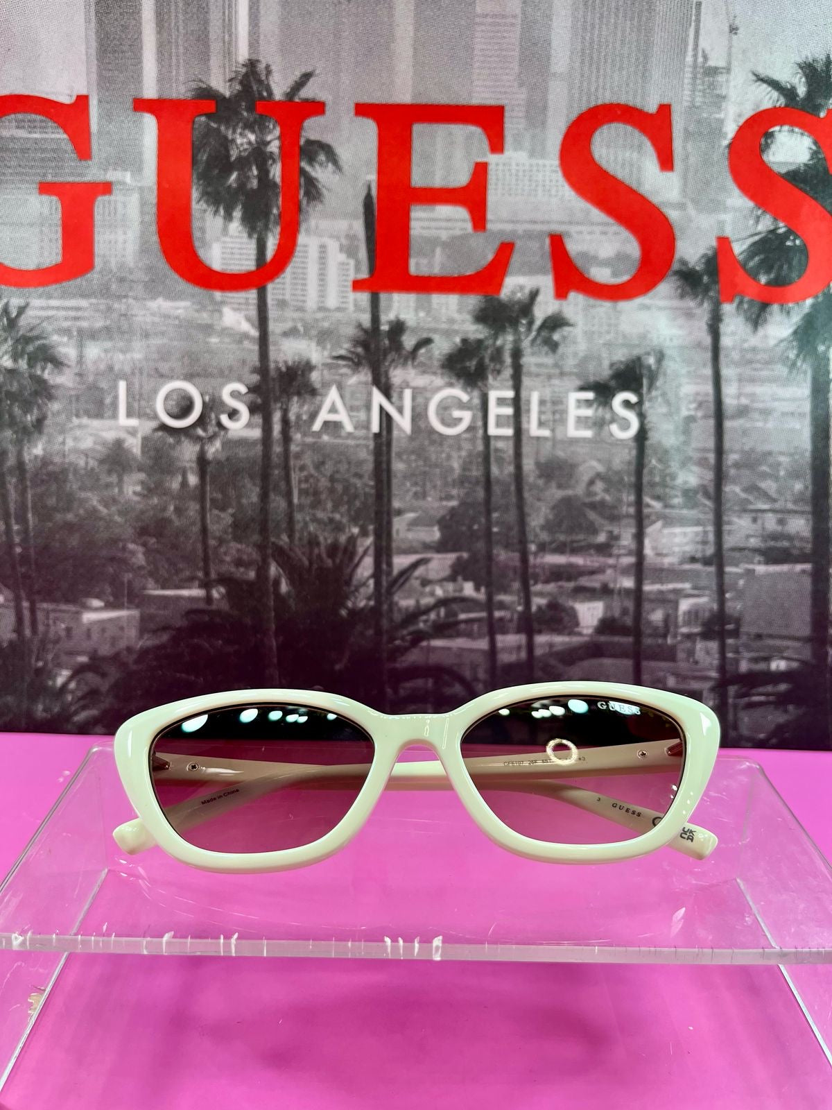 Lentes “Guess” blancos