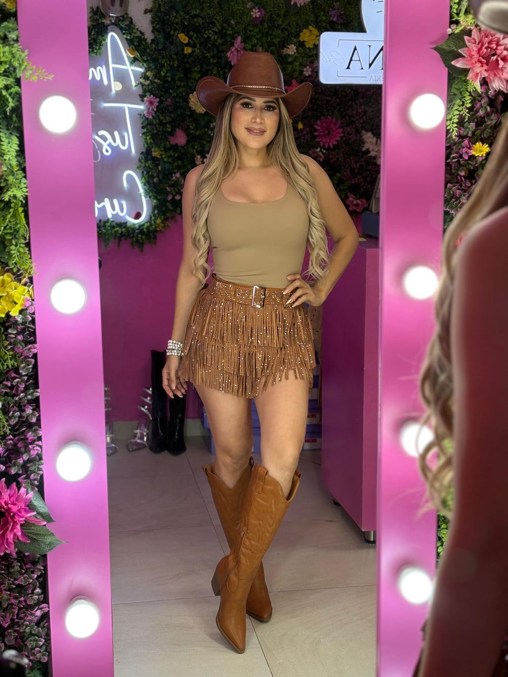 Short Falda con barbas café