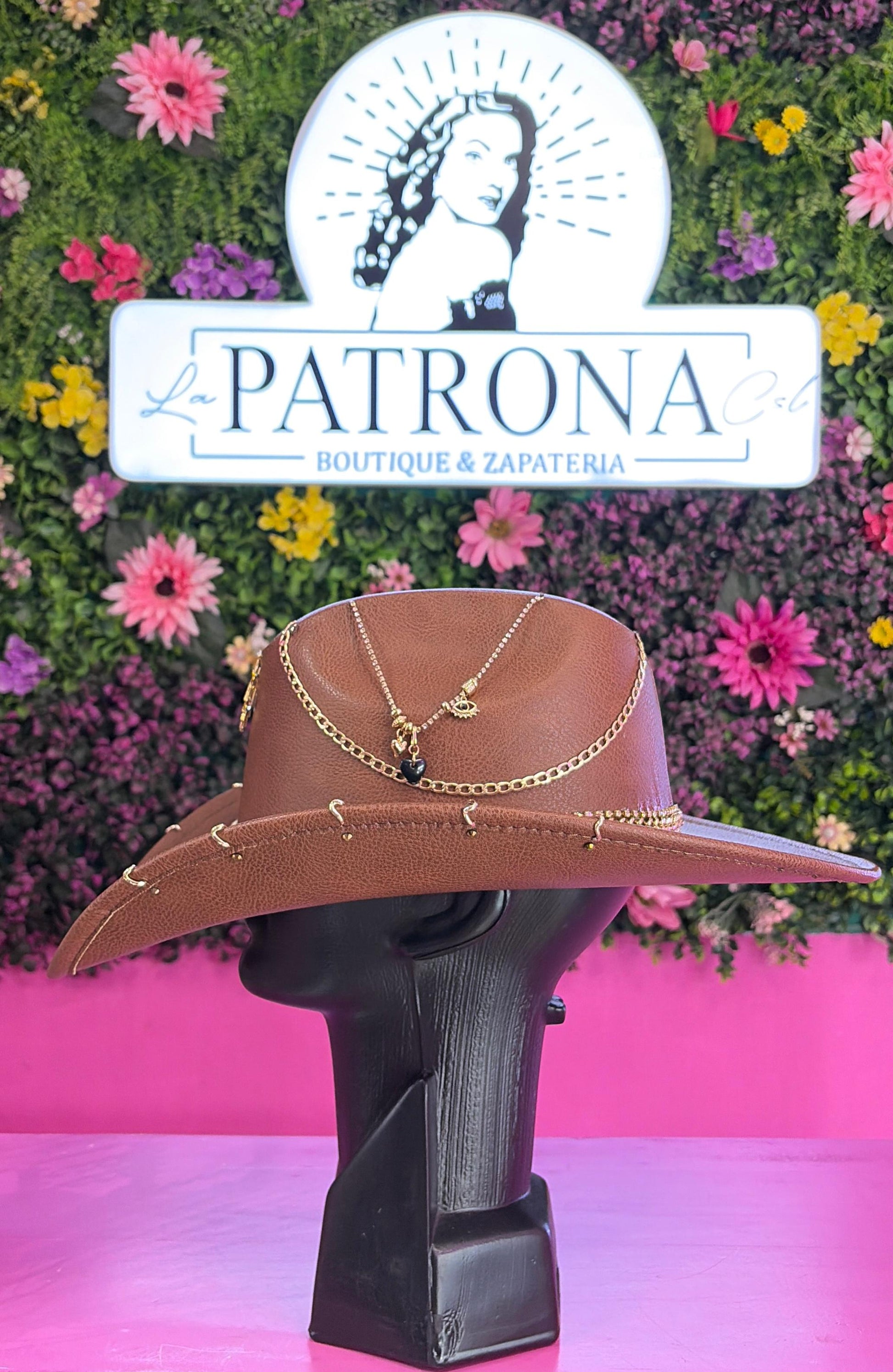 Sombrero camel con dorado