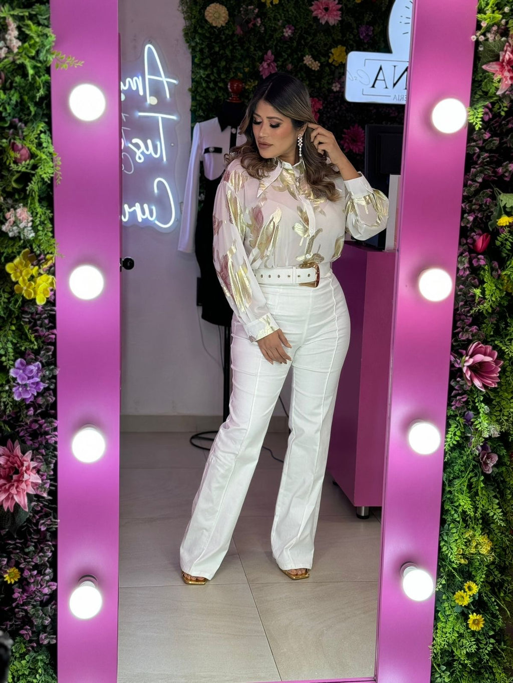 Pantalón blanco con cinto