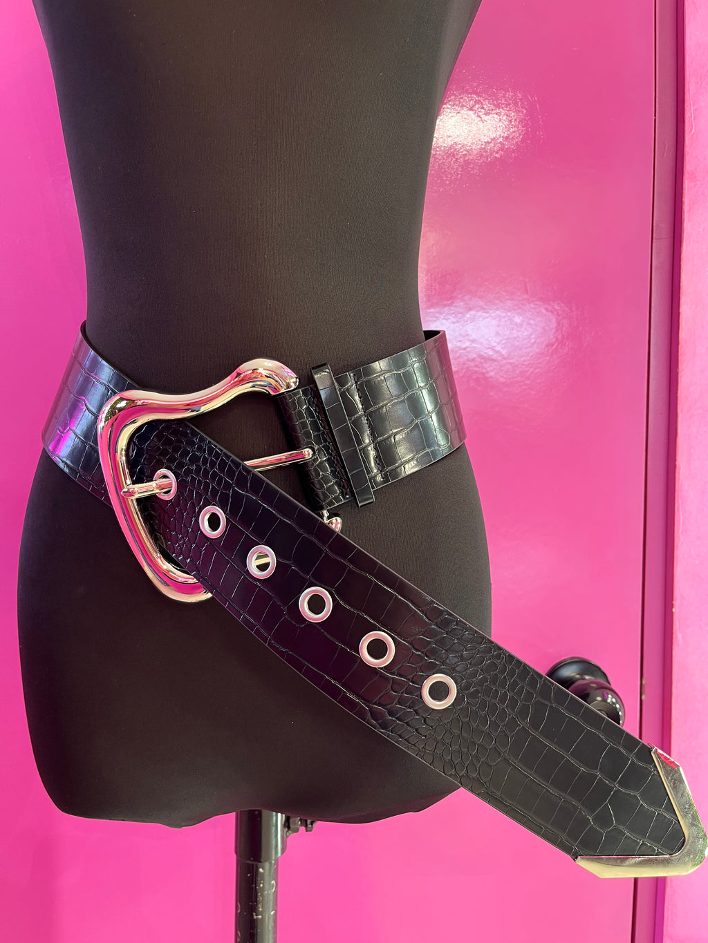 Cinto negro hebilla plata grueso