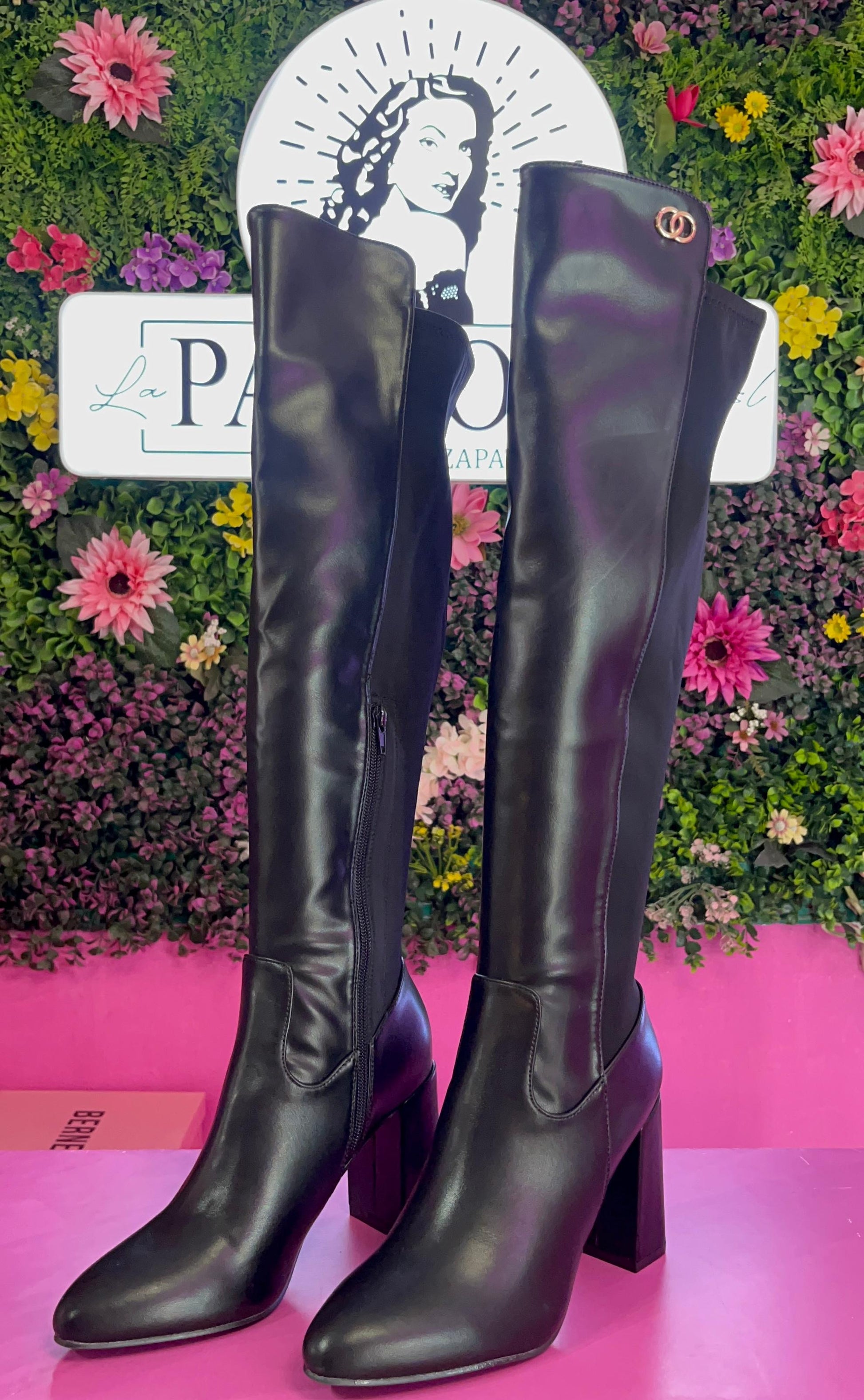 Bota negra larga RAYE