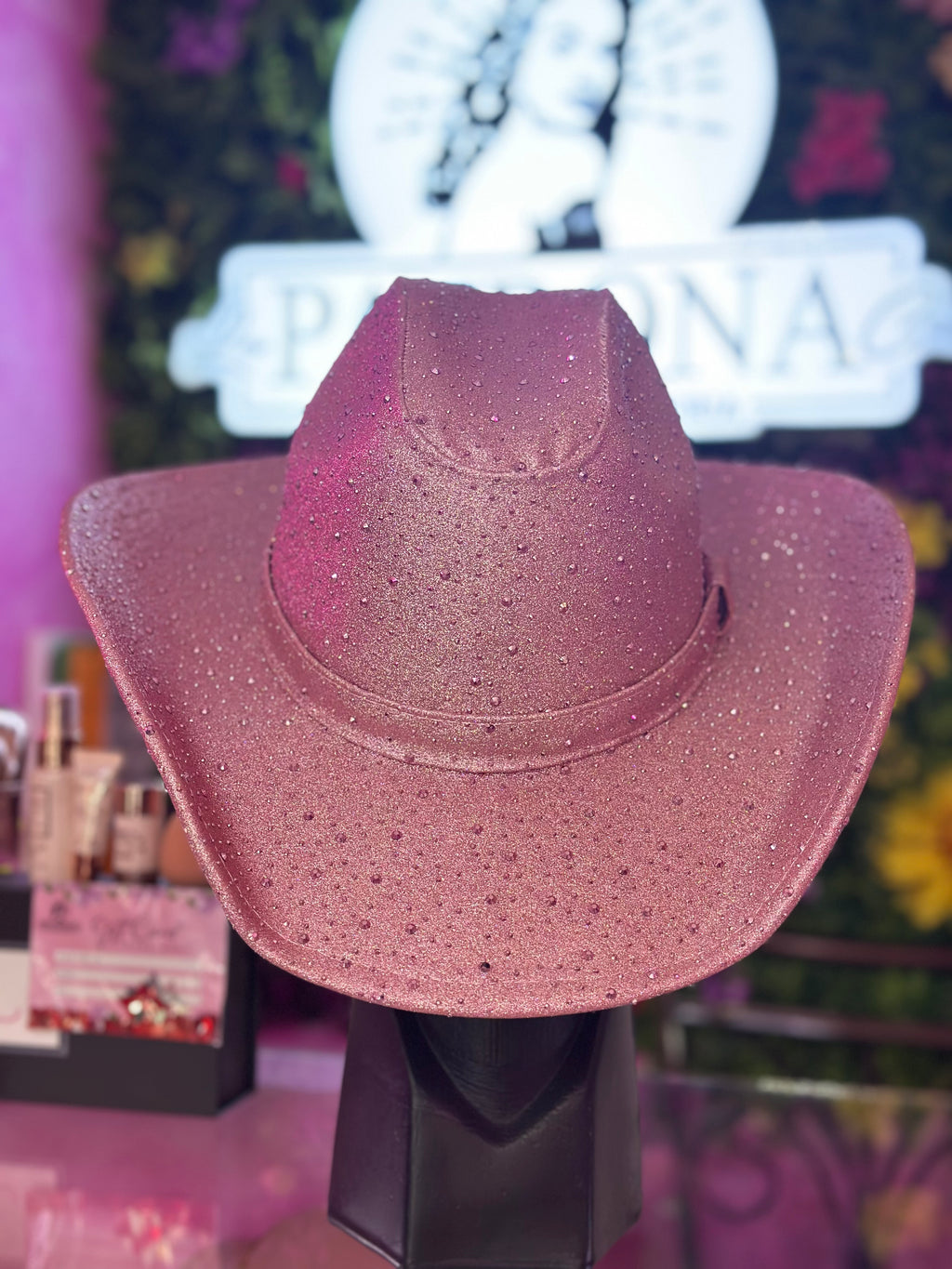 Sombrero rosa con brillos