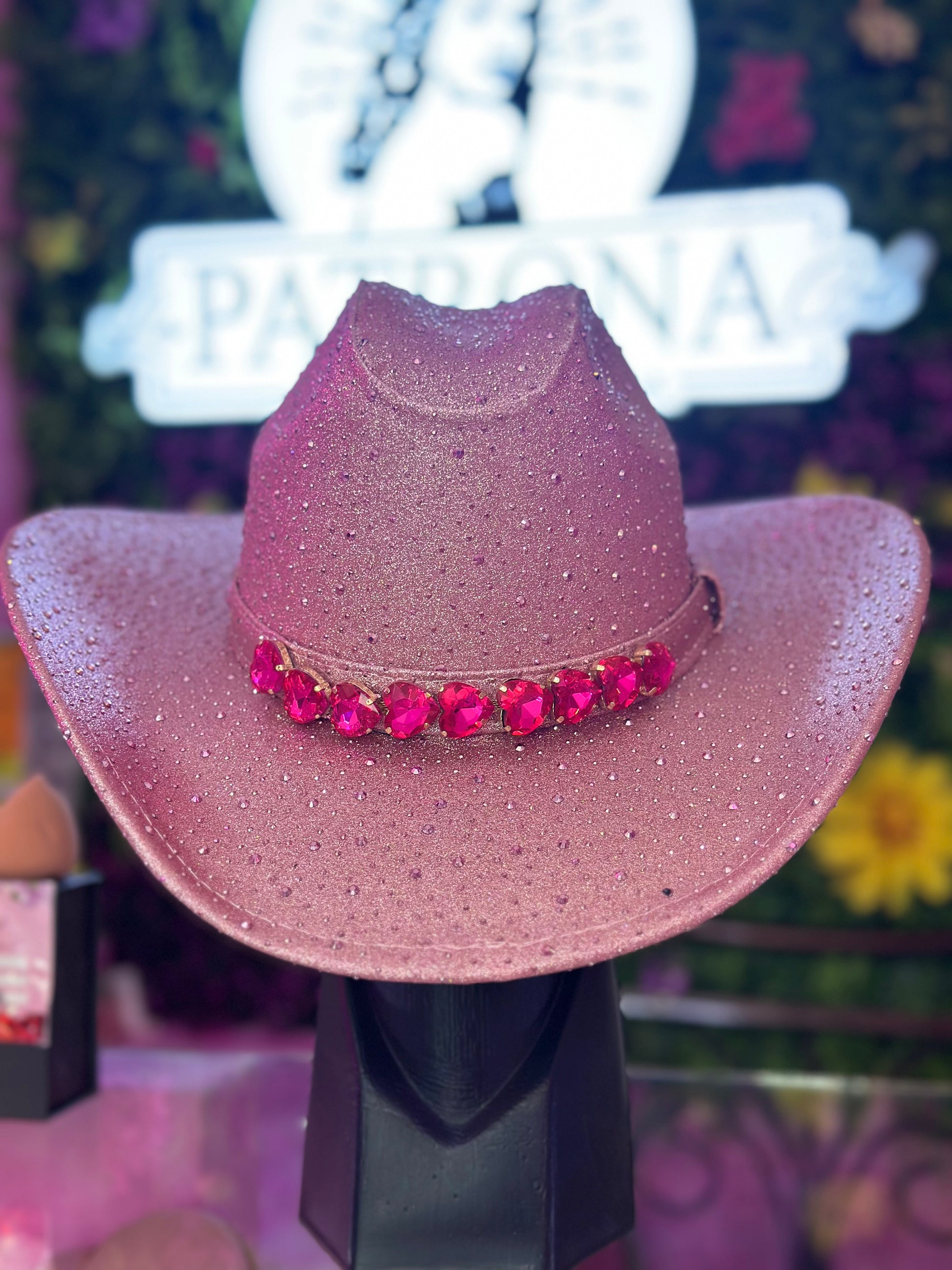 Sombrero rosa con brillos