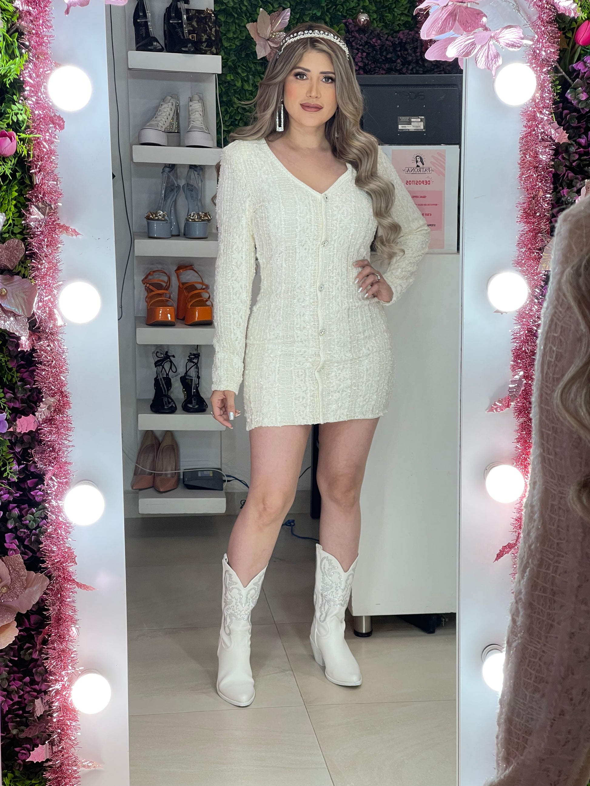 Vestido de manga larga color crema
