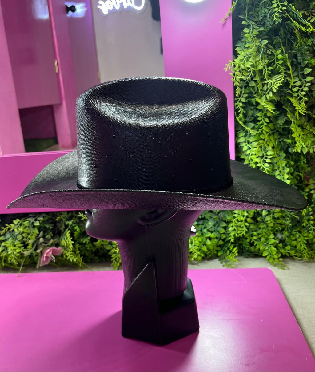 Sombrero negro tipo texana