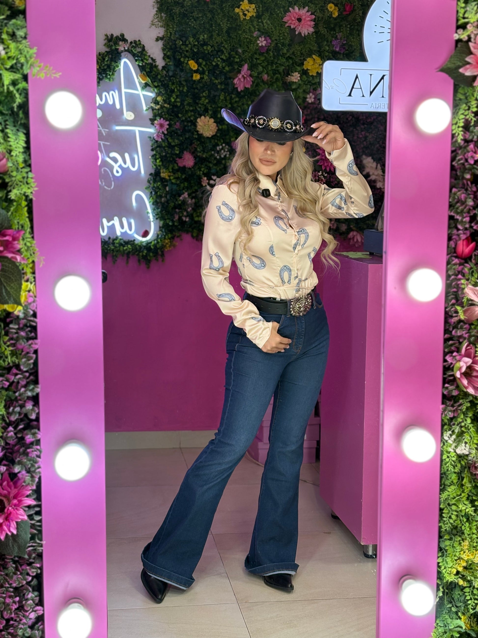 Panty blusa beige de herrajes