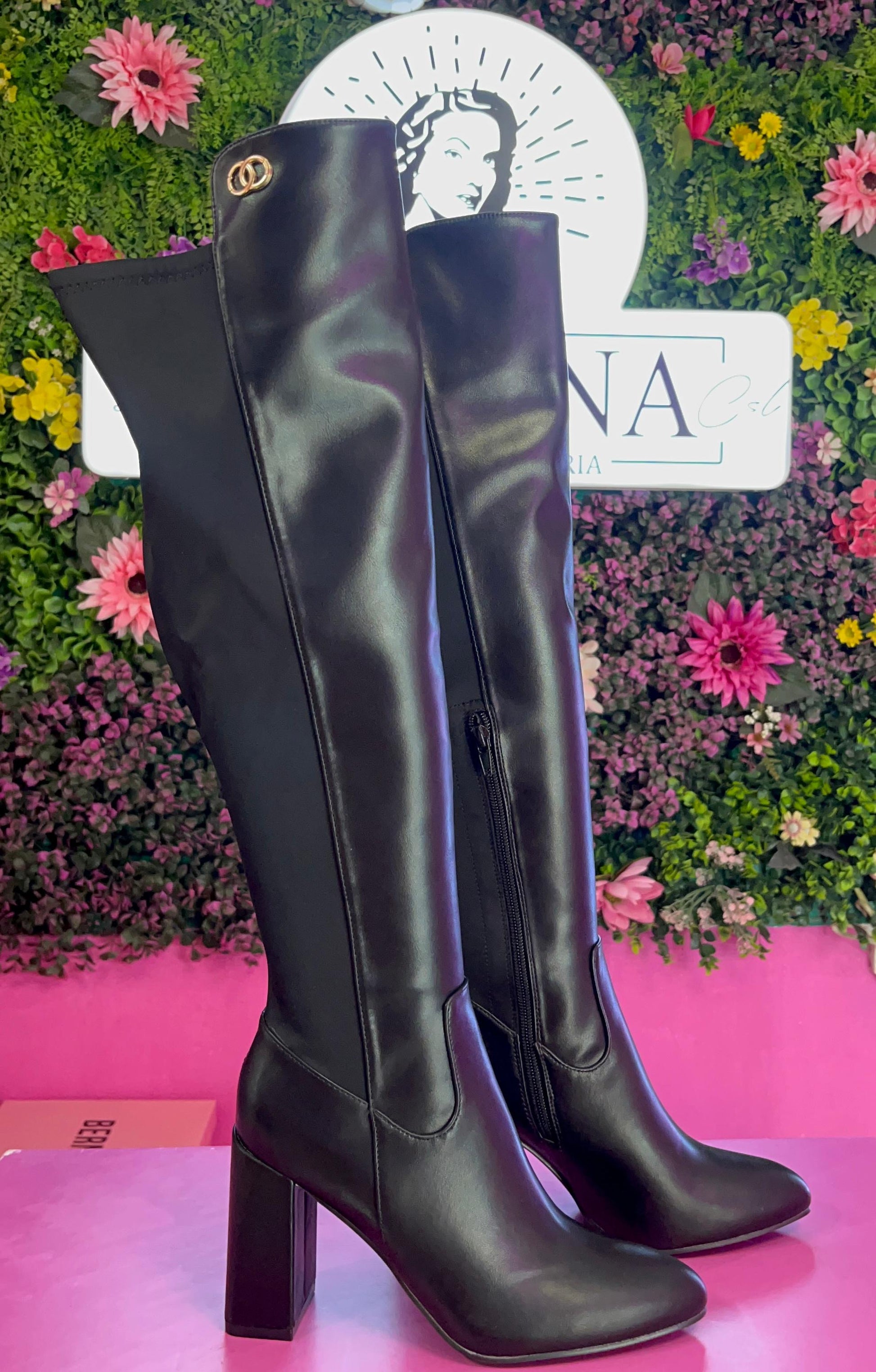 Bota negra larga RAYE