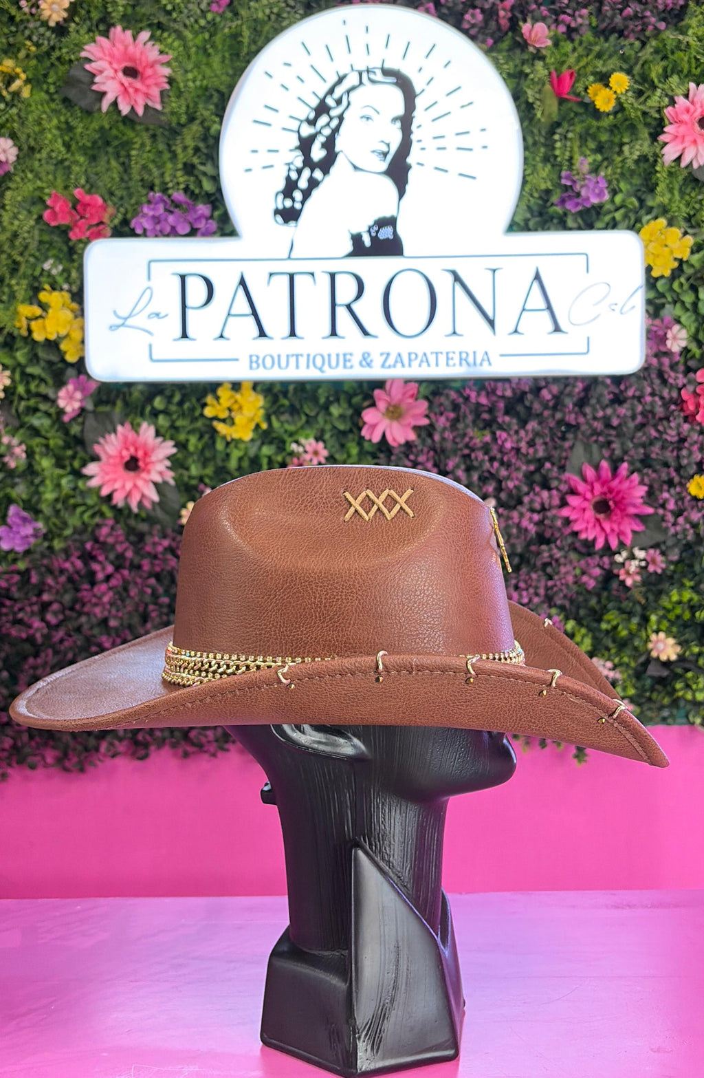 Sombrero camel con dorado