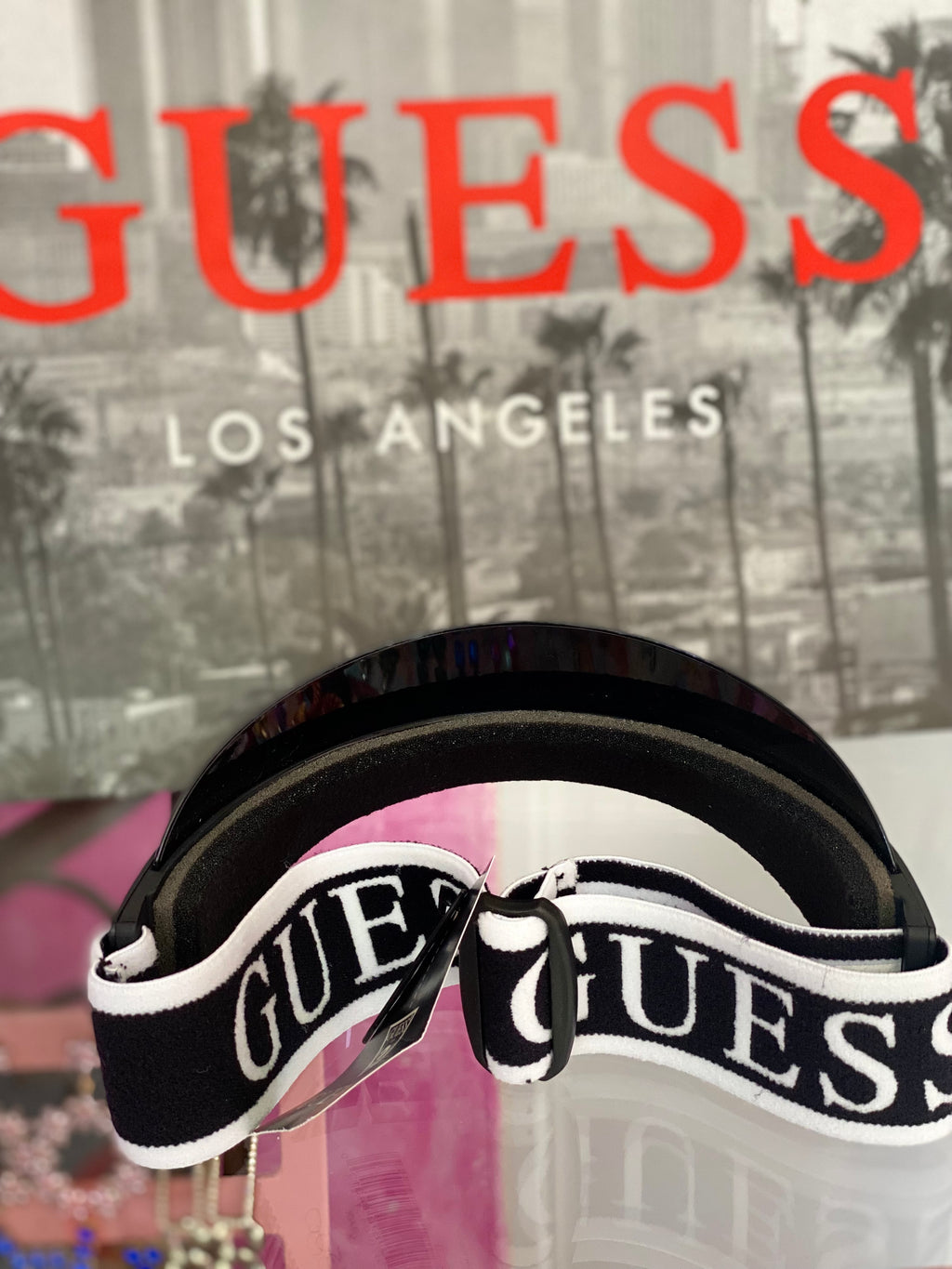 Vicera “GUESS” color negro