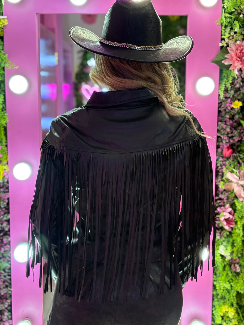 Chamarra de barbas vinipiel