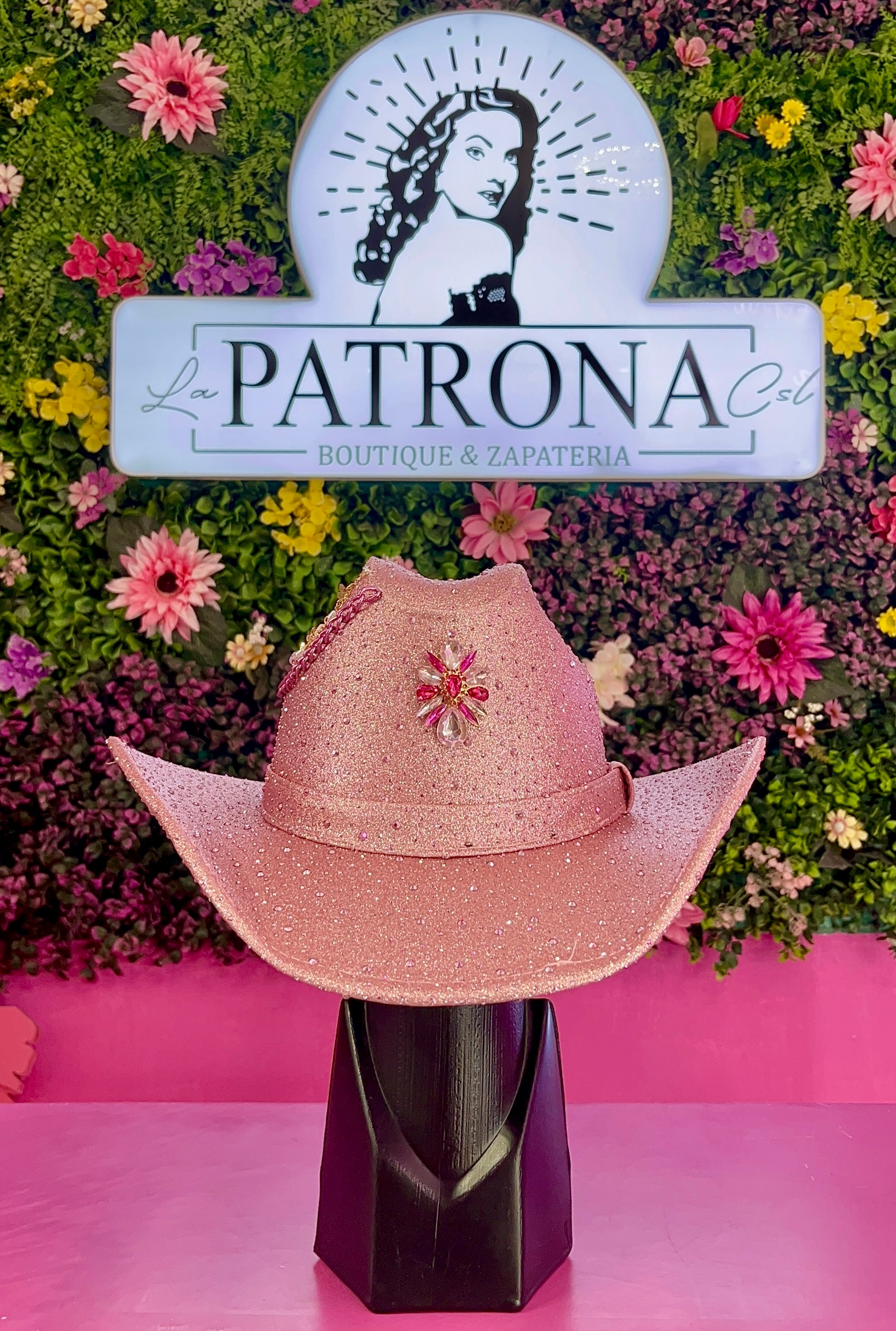 Sombrero rosa de glitter con piedras