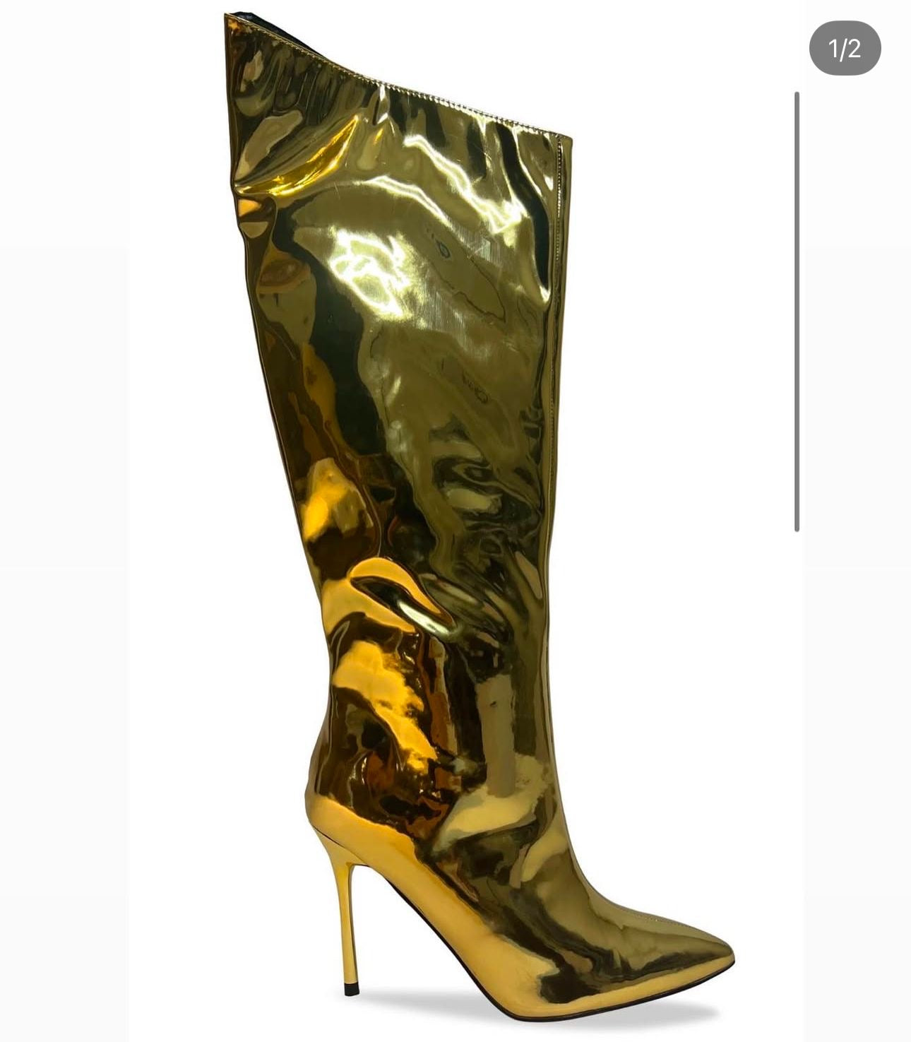 Bota metálica dorada