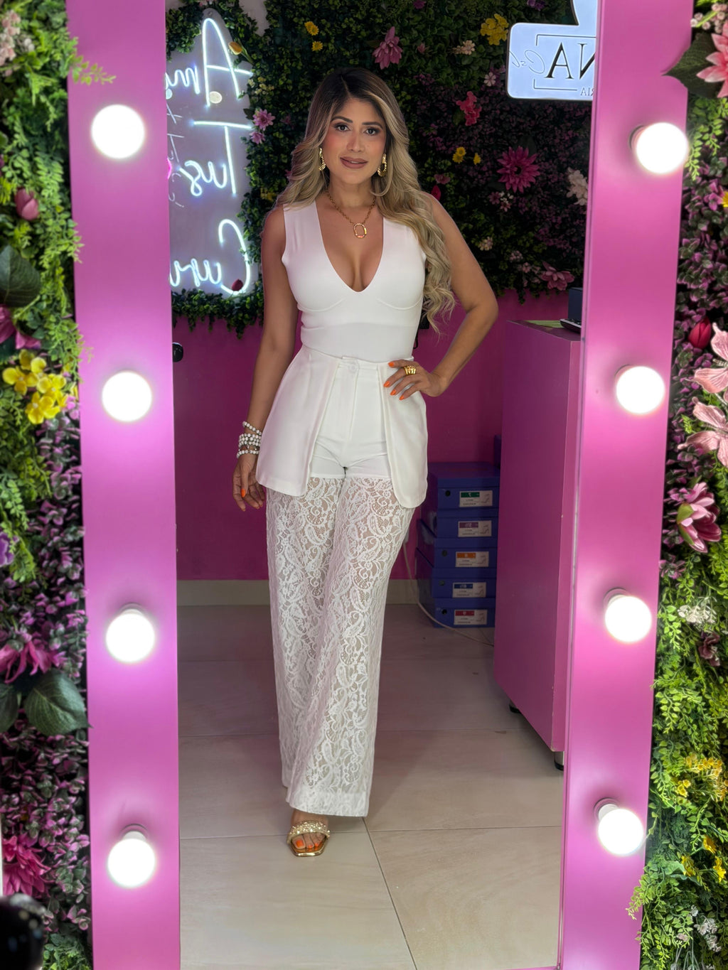 Pantalón encaje blanco