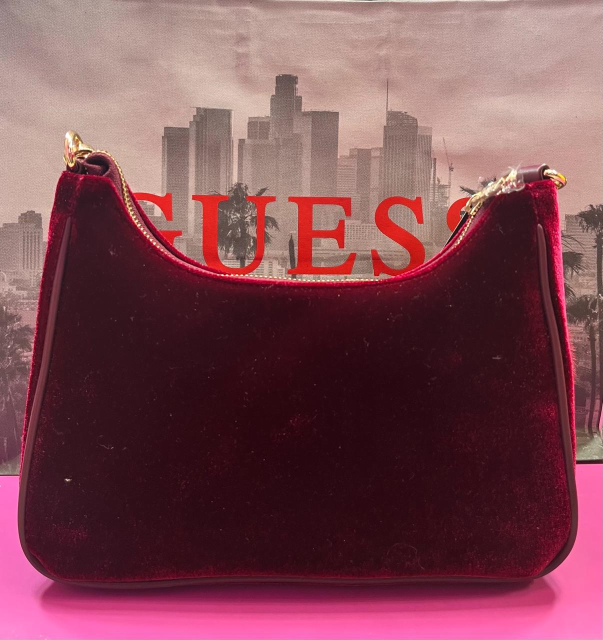 Bolsa guinda terciopelo guess