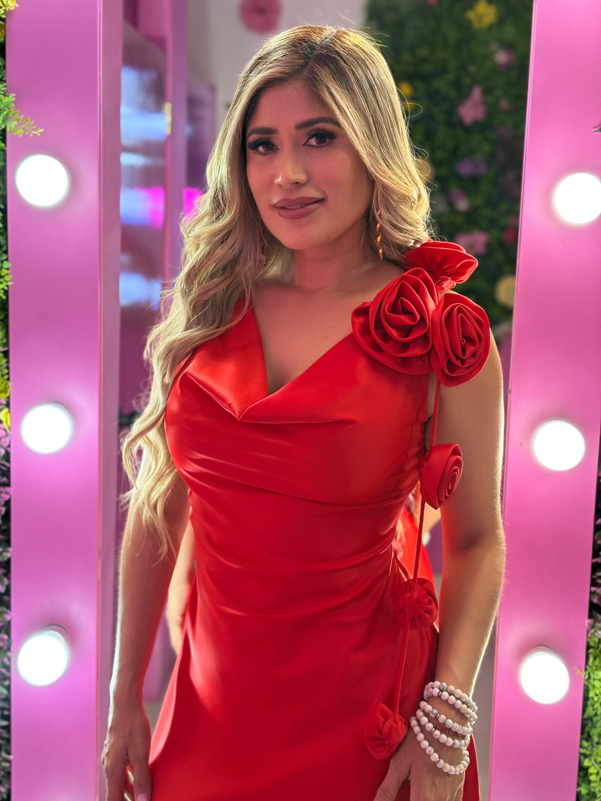 Vestido rojo rosas satin