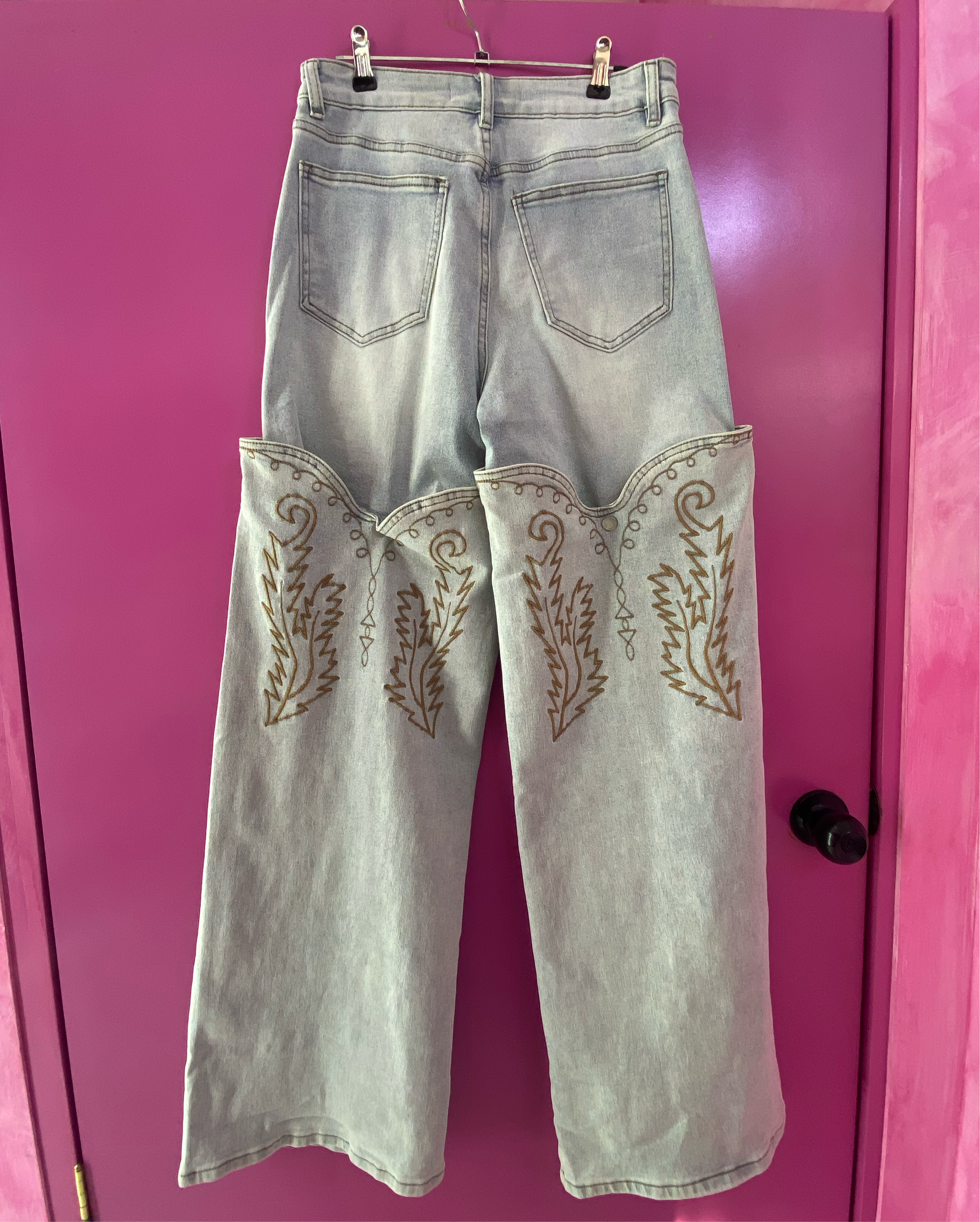 Pantalón mezclilla bordado