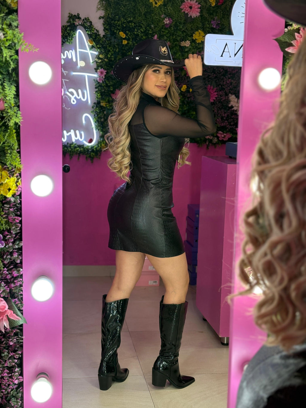 Vestido negro vinipiel