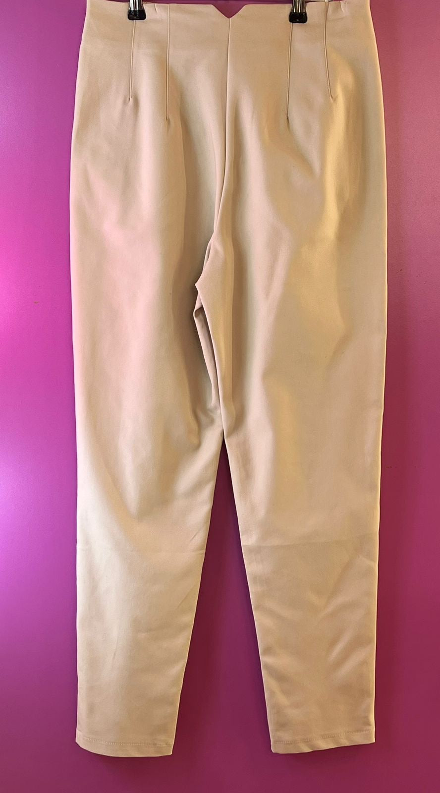 Pantalón de vestir nude estilo Zara