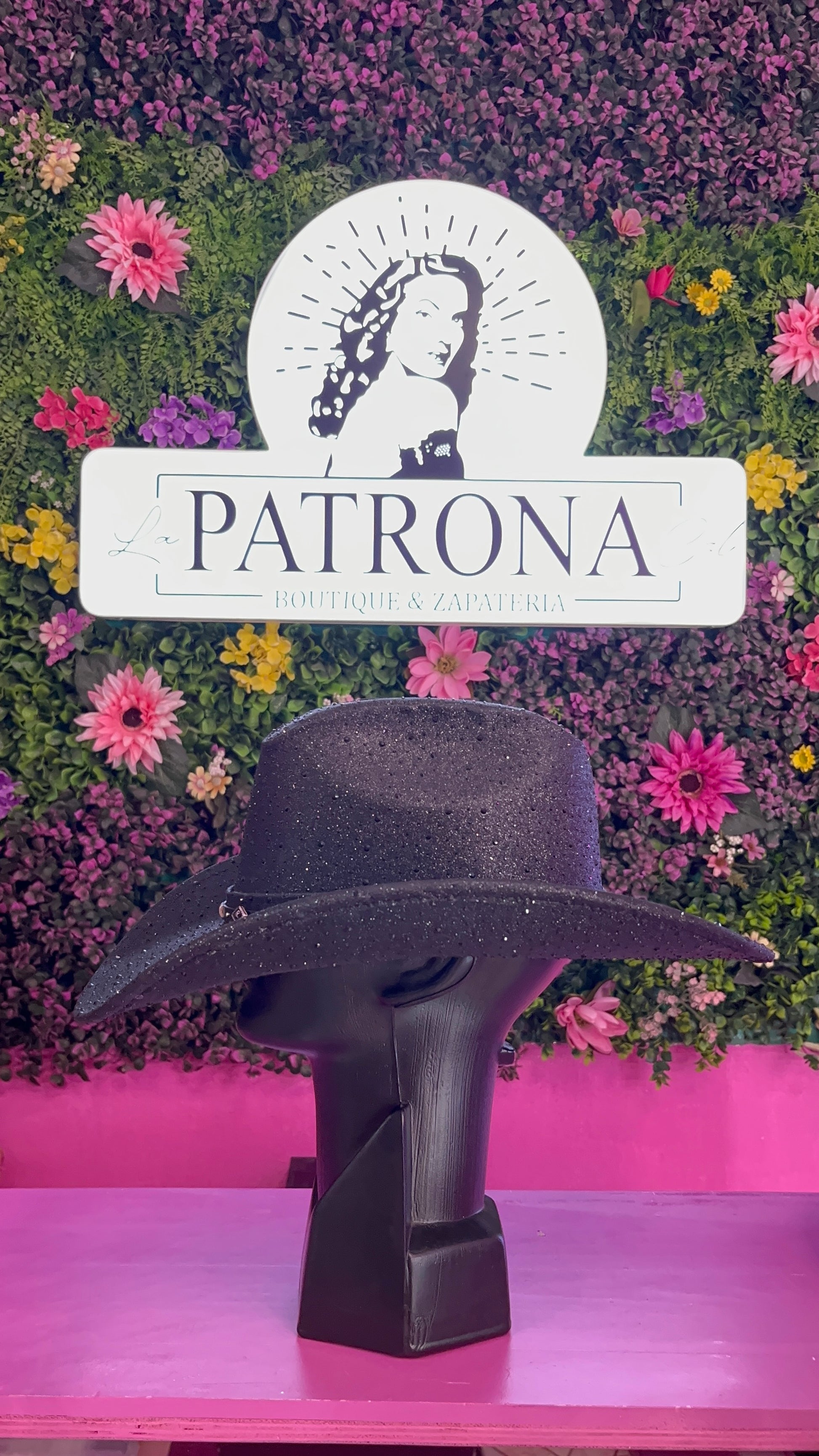 Sombrero negro con glitter piedras