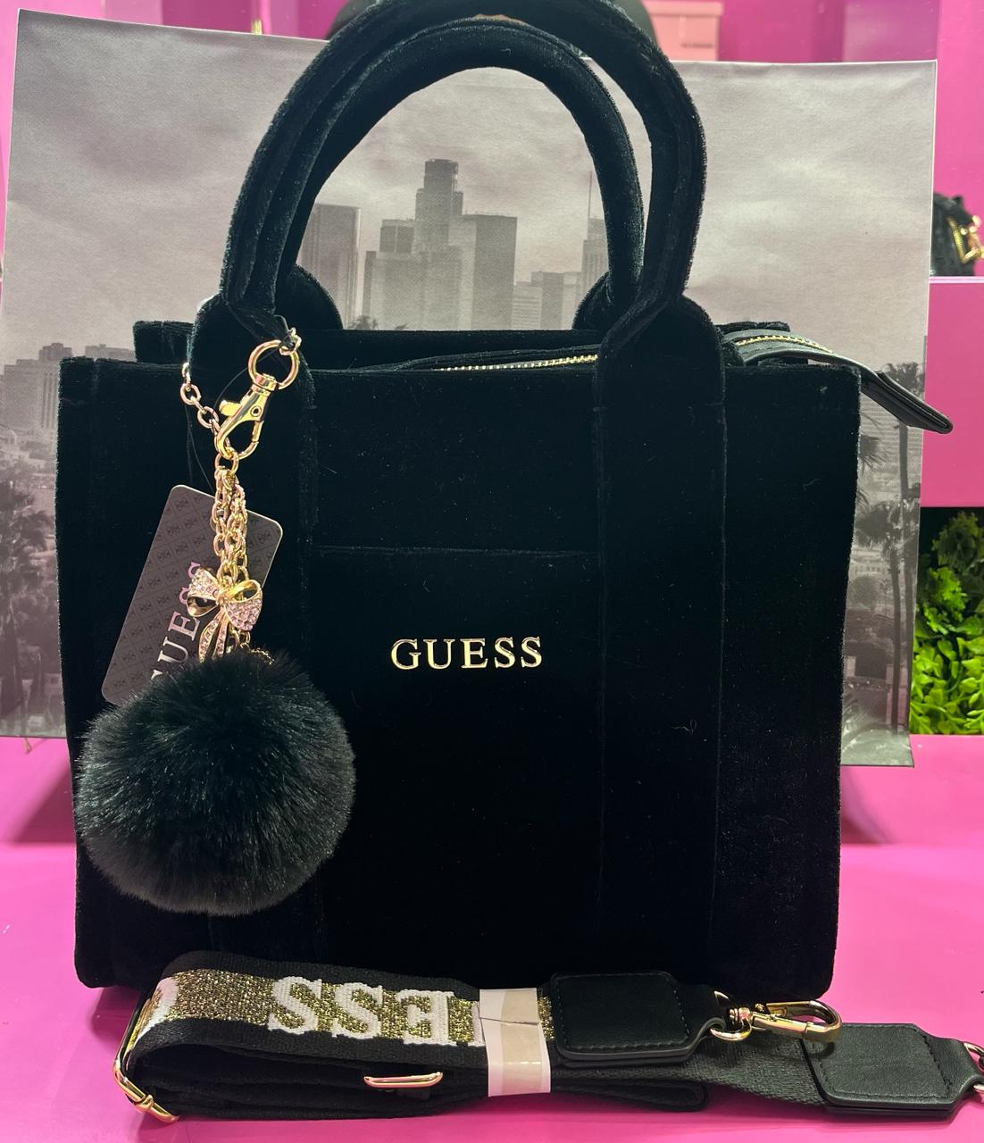 Bolsa guess negra de terciopelo