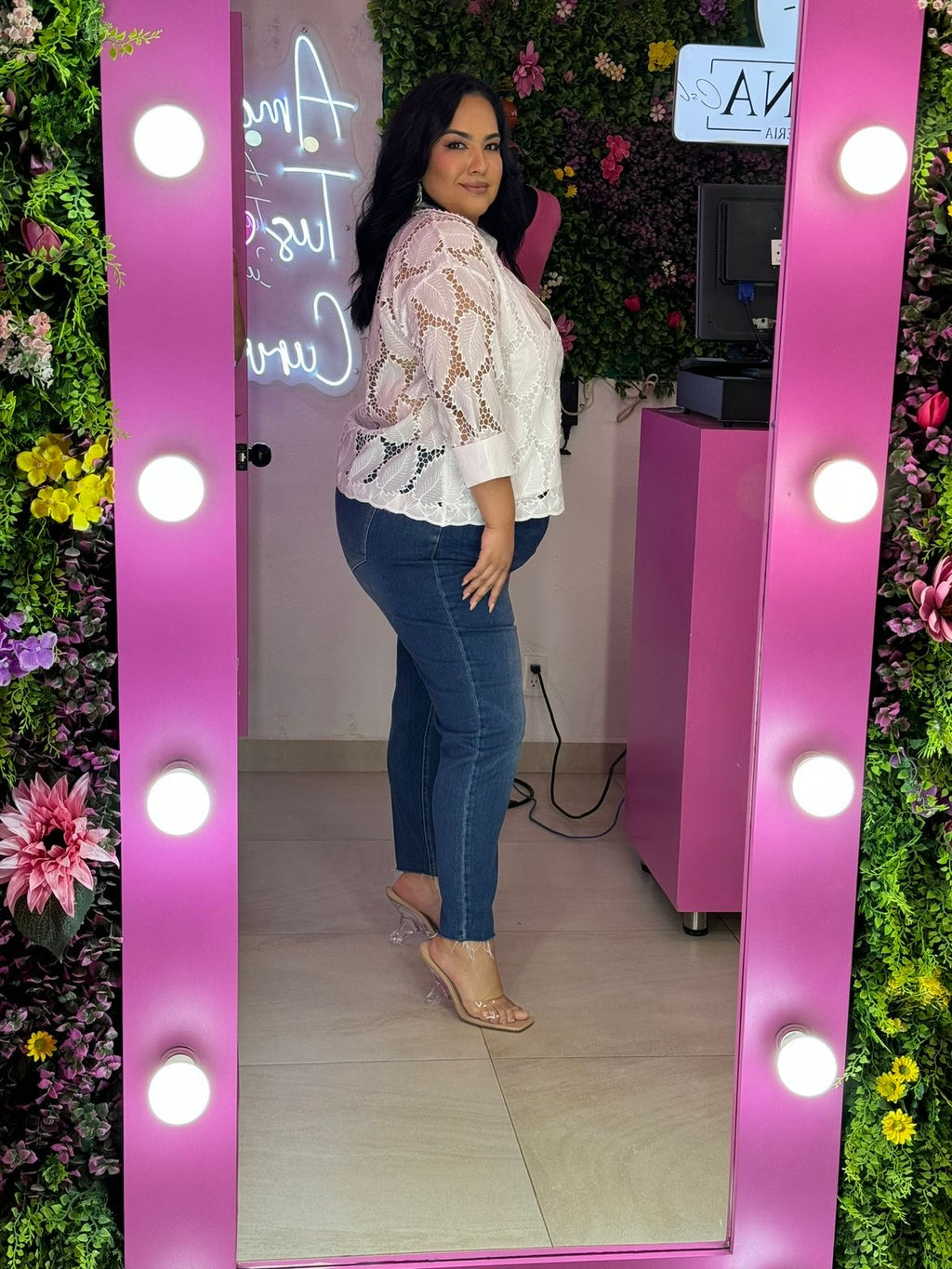Camisa blanca de encaje manga tres cuartos
