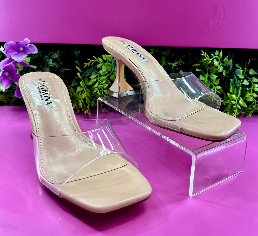 Zapatillas nude.