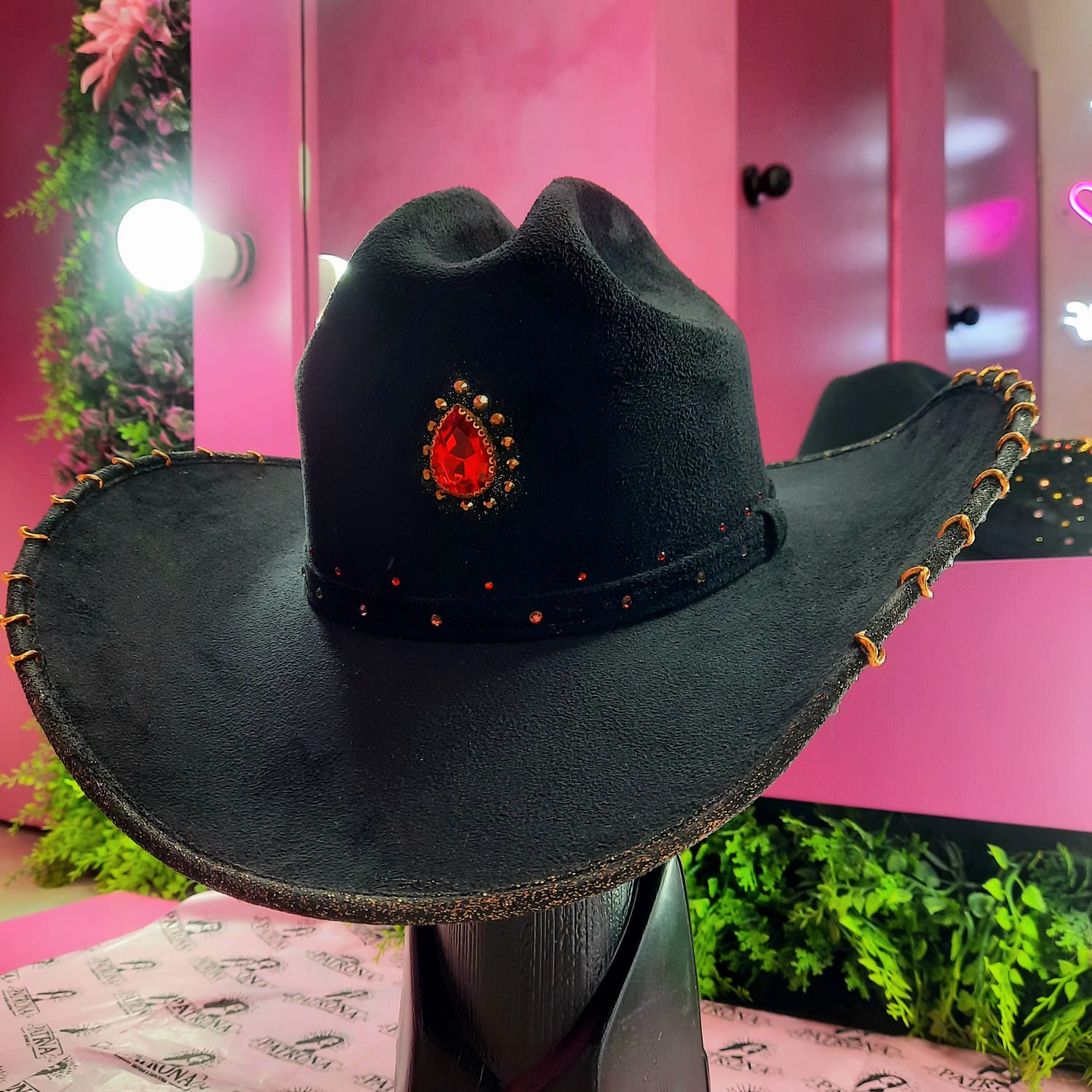 Sombrero piedra roja